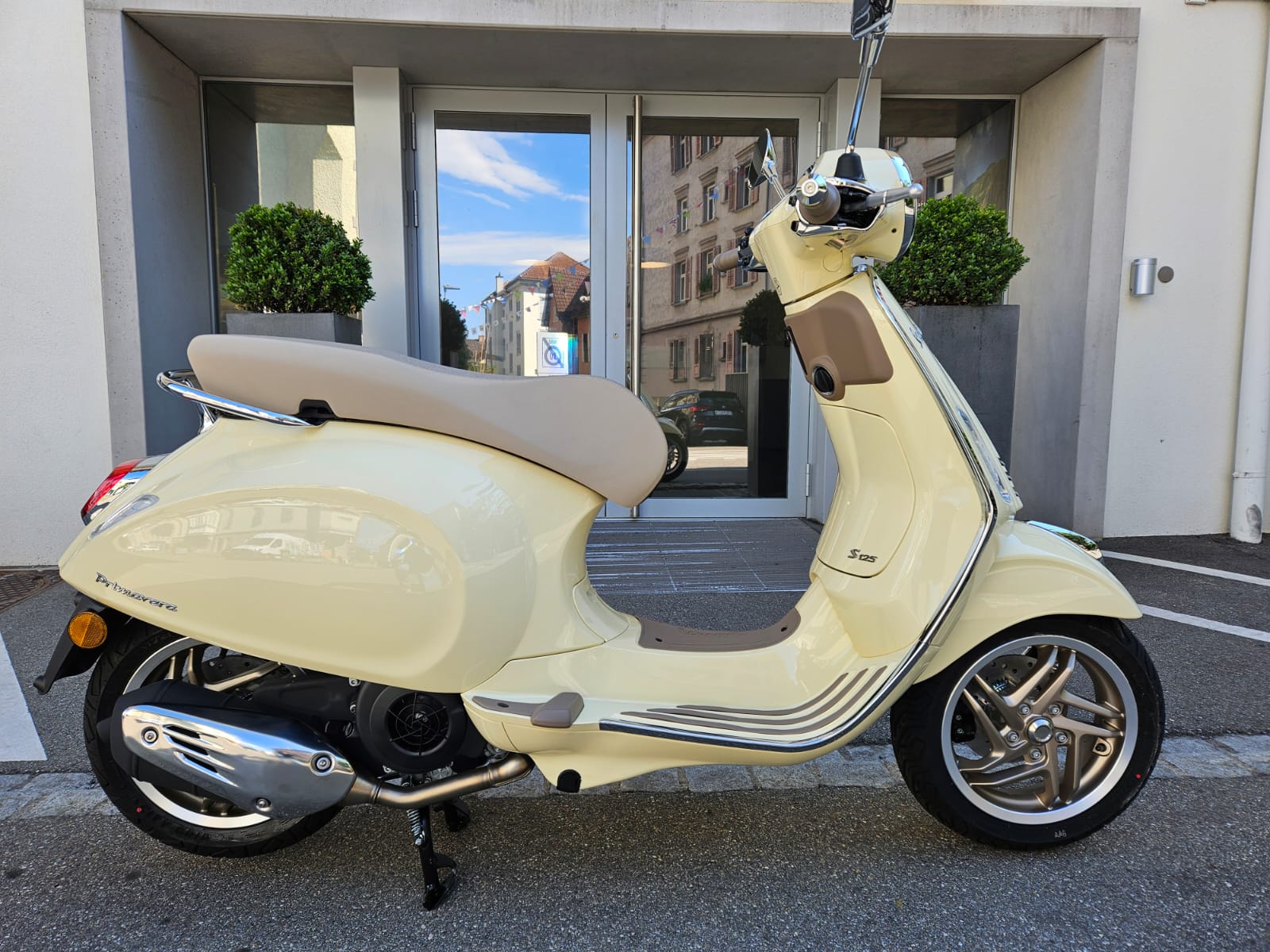 PIAGGIO Primavera S-showroom-element-1