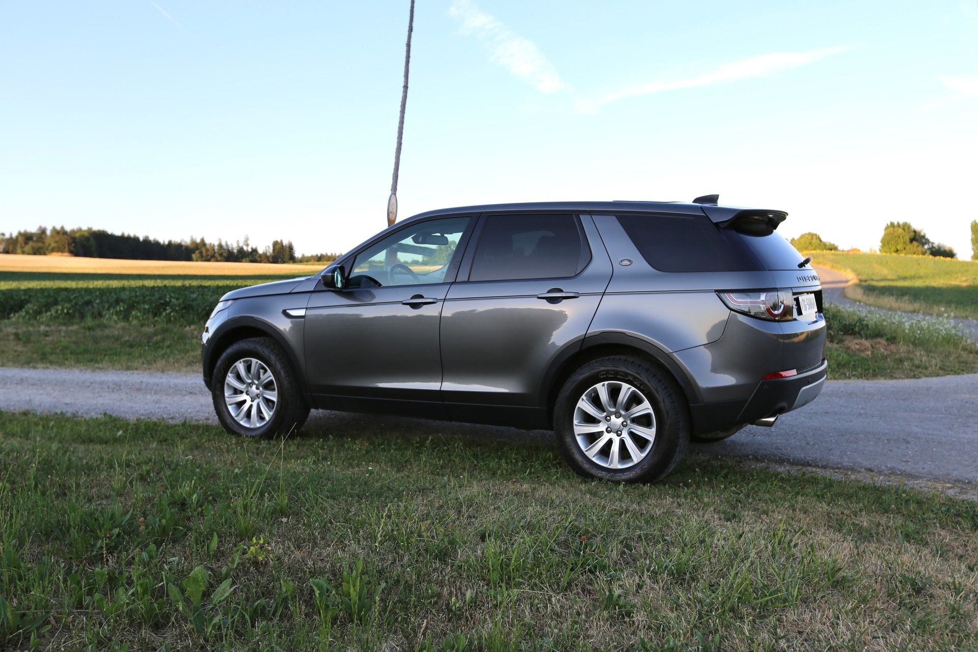 LAND ROVER Discovery Sport 2.0 TD4 180 HSE-showroom-element-1