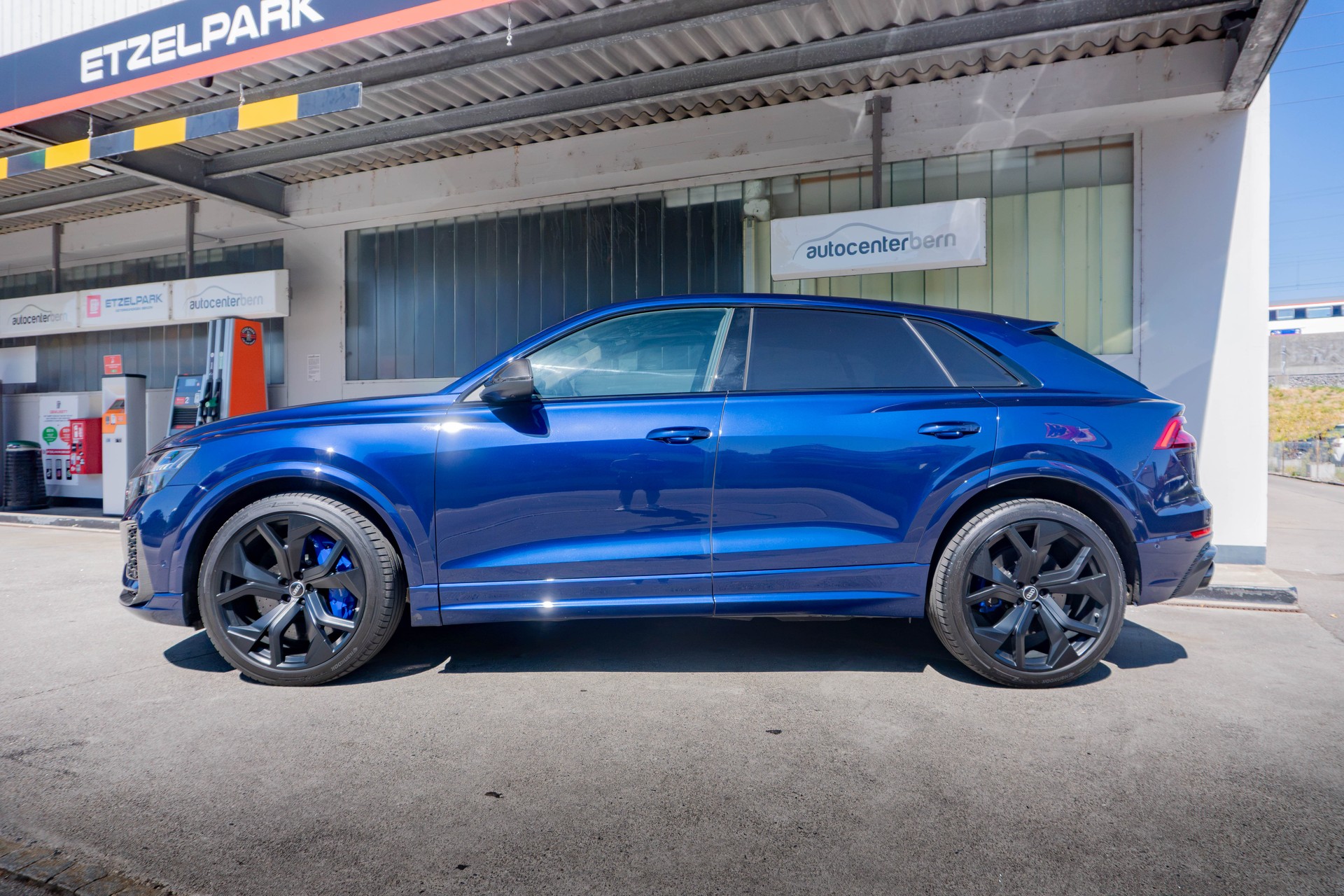 AUDI RSQ8 quattro tiptronic-image-3