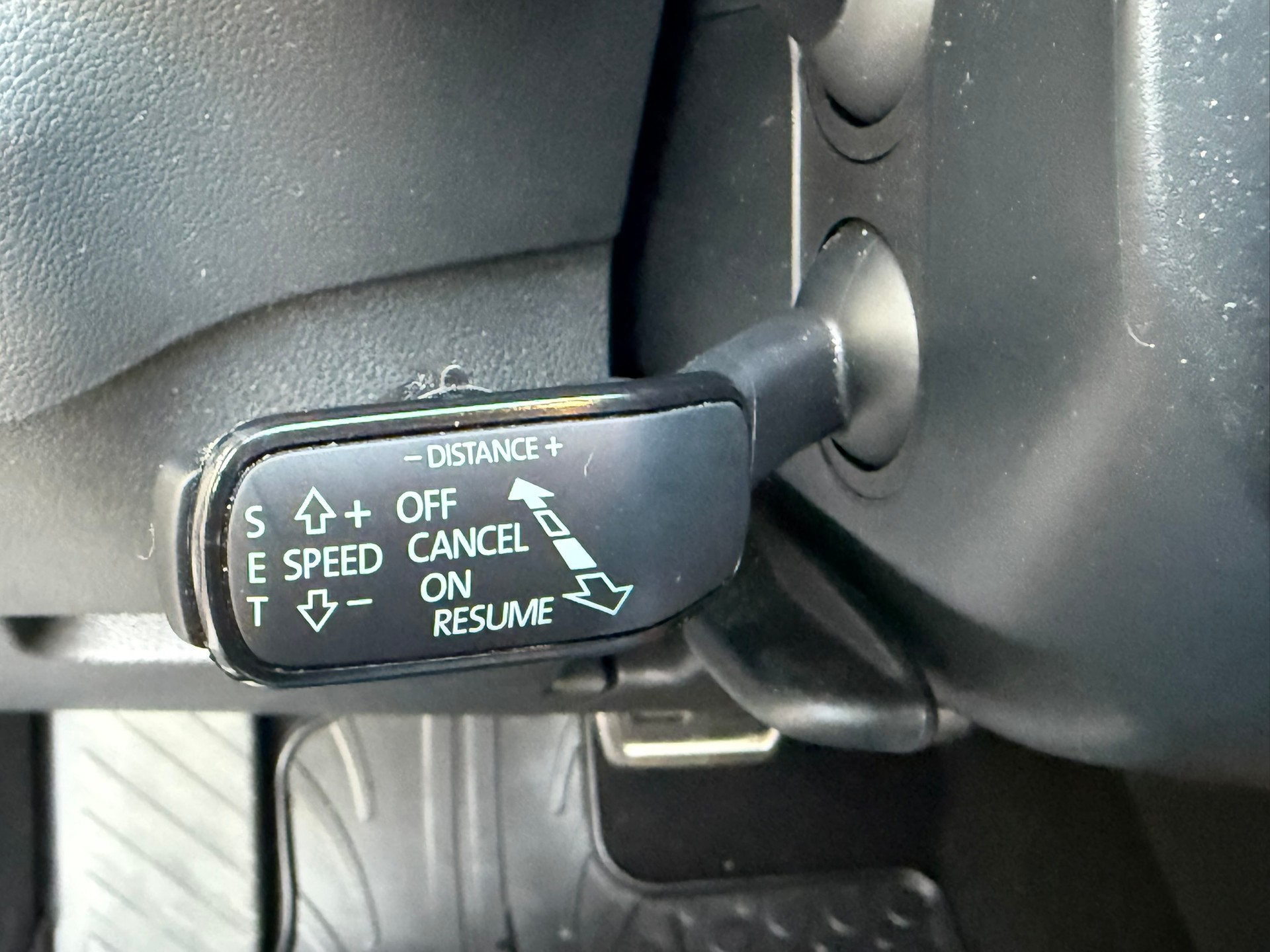 SKODA Karoq 1.5 TSI Ambition DSG-image-16
