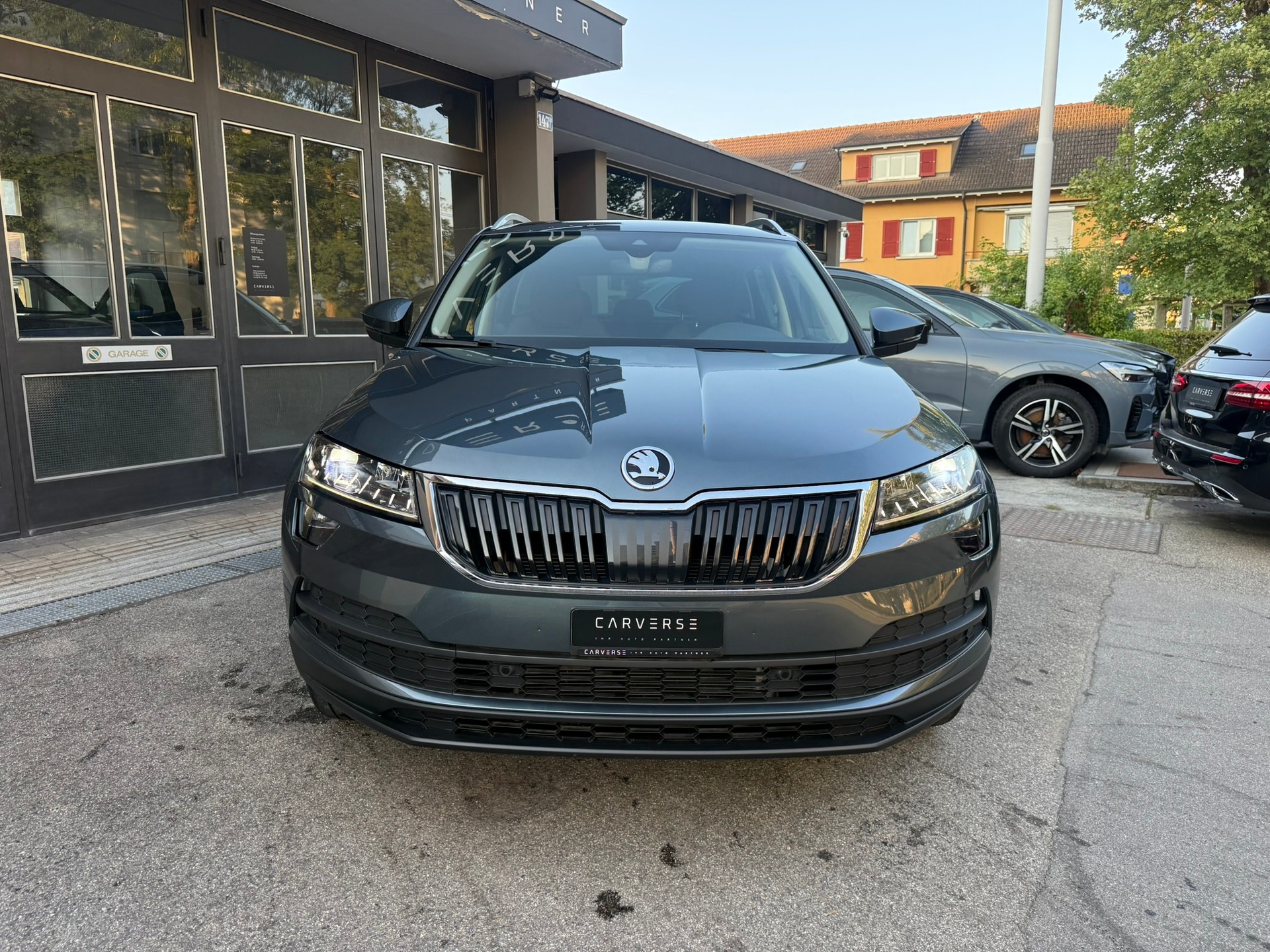 SKODA Karoq 1.5 TSI Ambition DSG-showroom-element-2