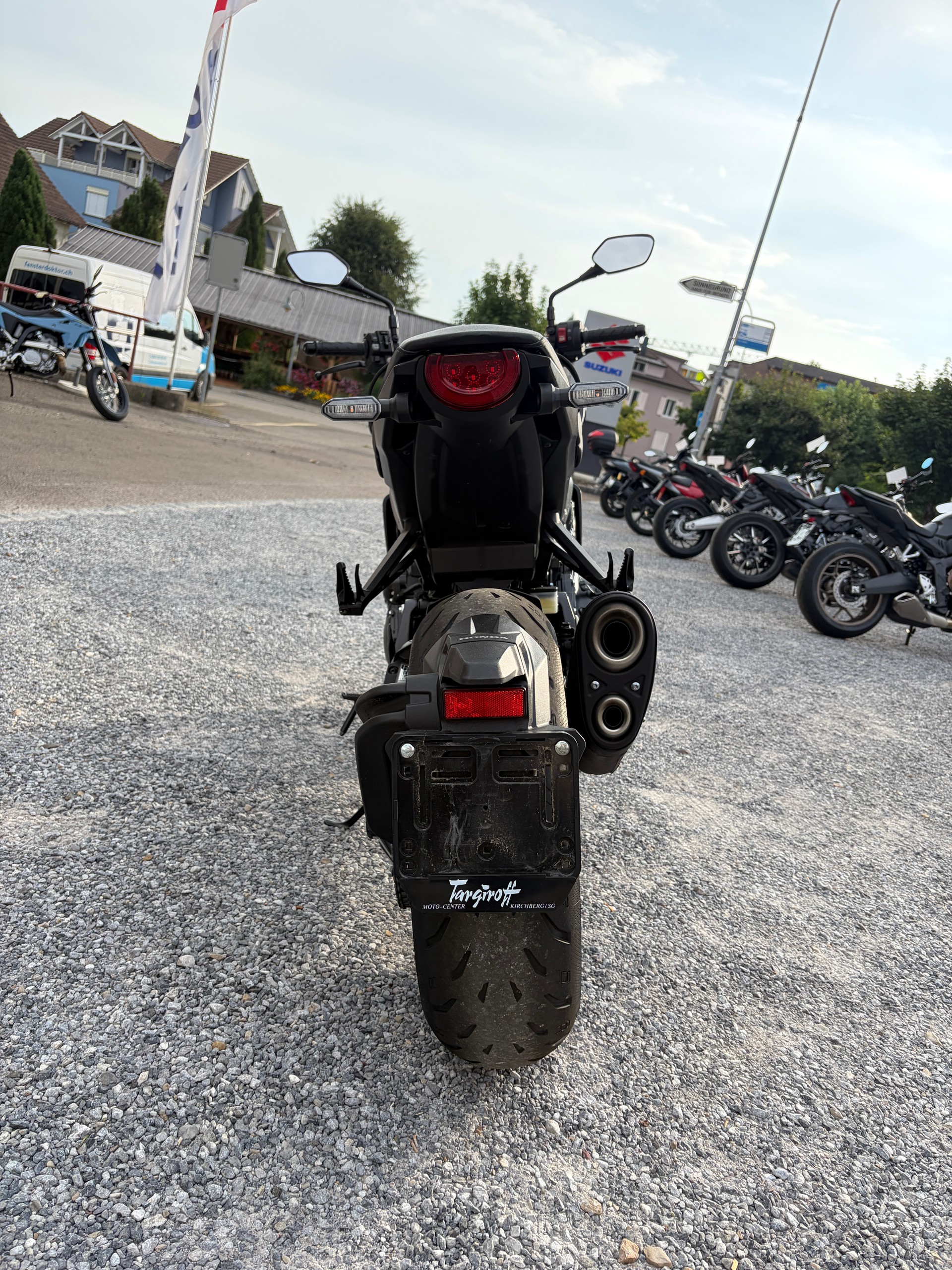 HONDA CB 1000 R Black Edition-image-3