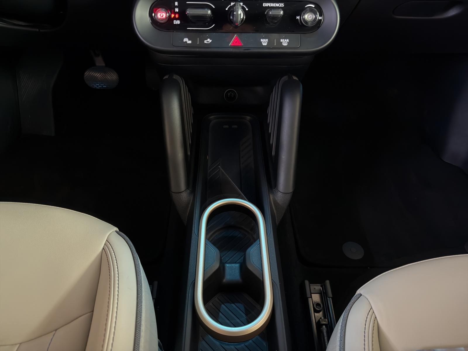 MINI J01 Cooper SE-image-19