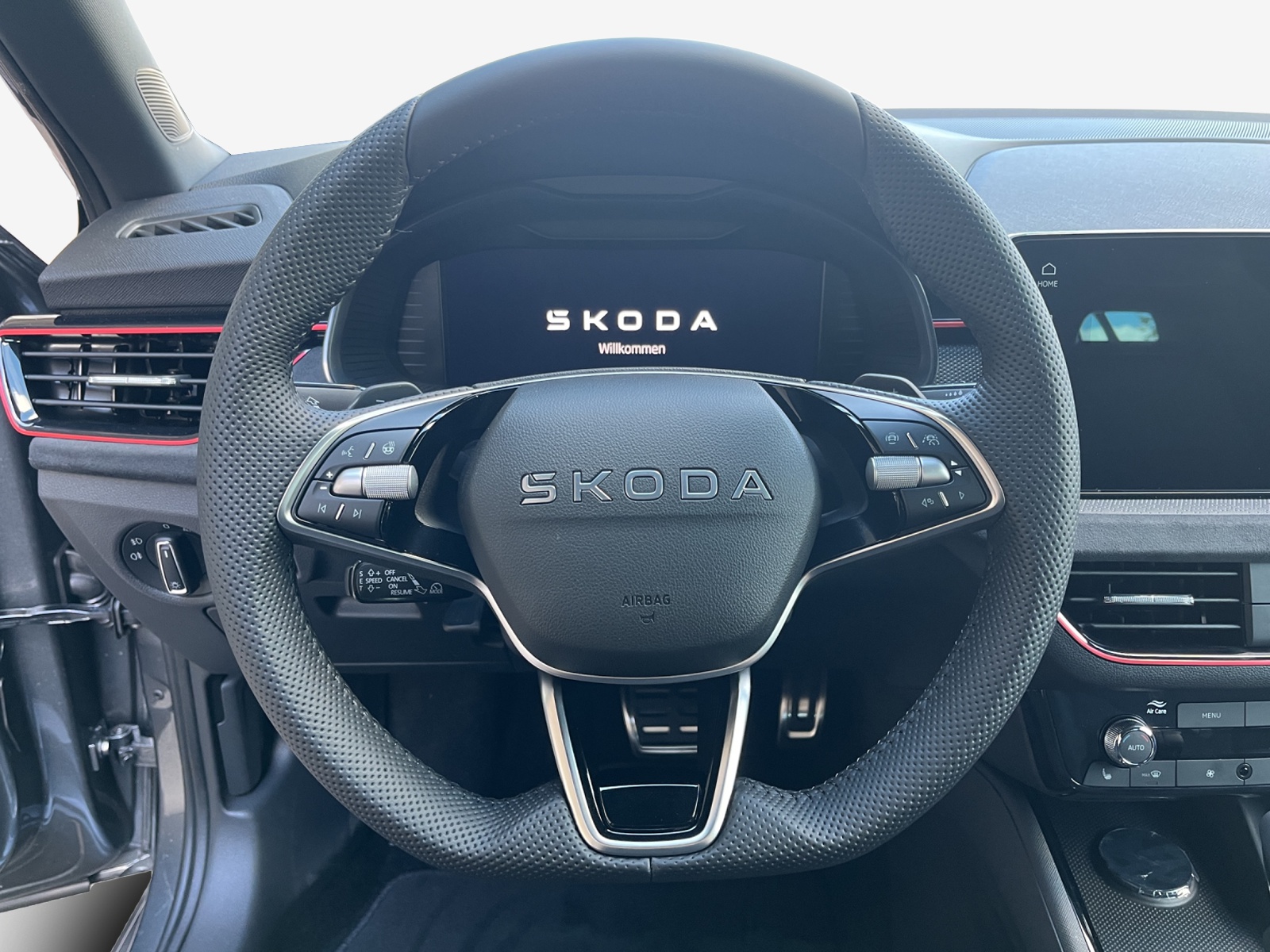 SKODA Kamiq 1.5 TSI Dynamic DSG-image-9