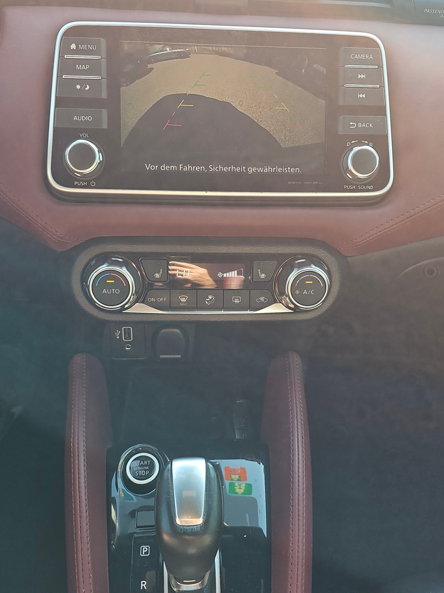 NISSAN Micra IG-T 100 n-style Xtronic-image-13