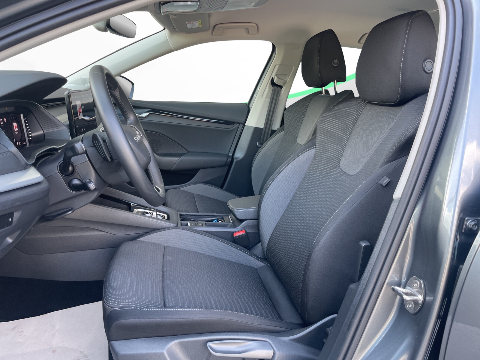 SKODA Octavia Combi 1.5 TSI mHEV DSG Selection-image-6