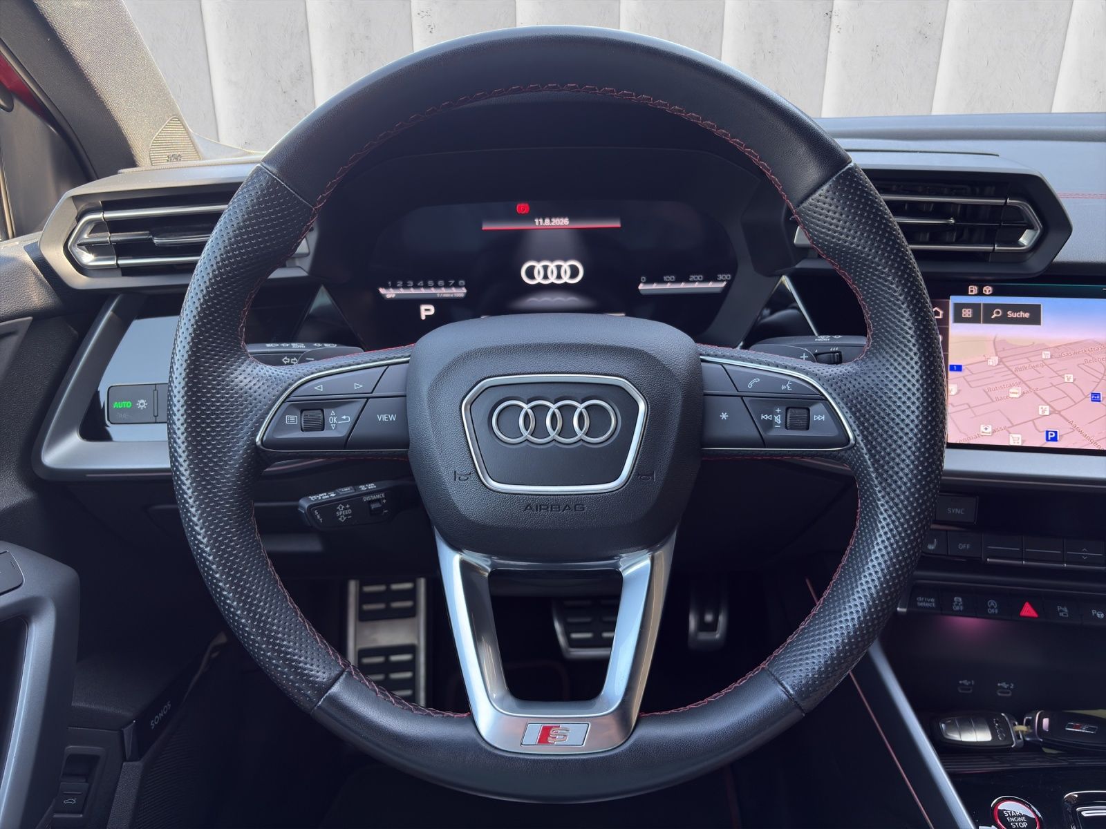 AUDI S3 Limousine TFSI quattro S-tronic-image-10