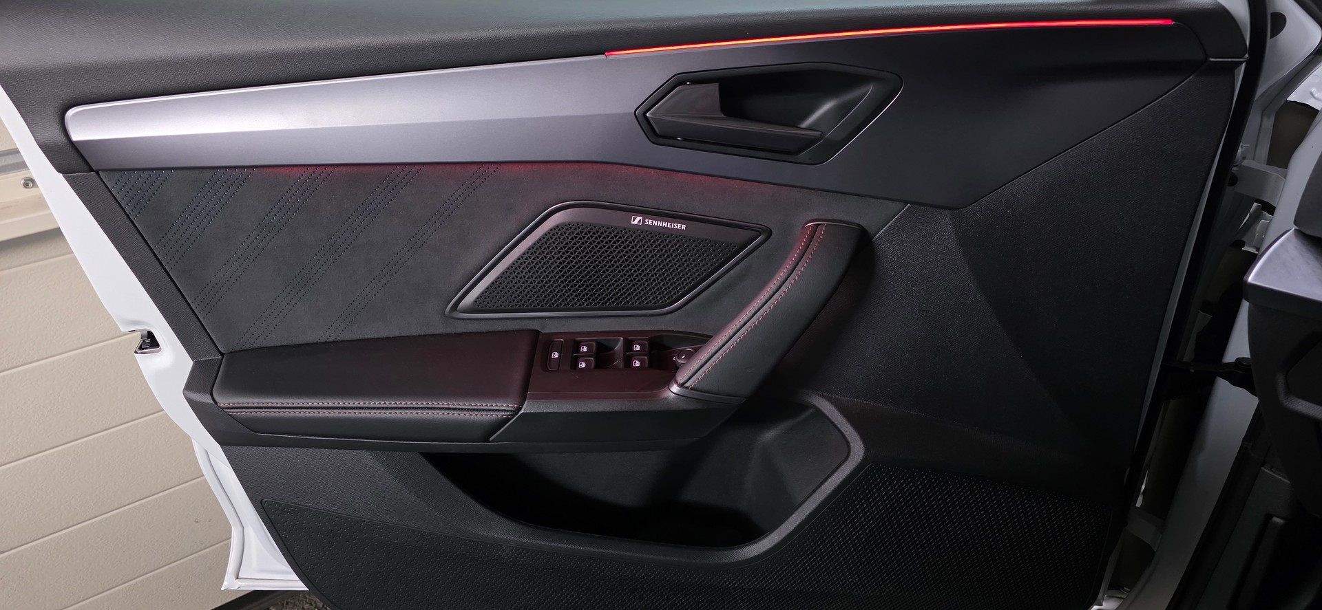CUPRA LEON 2.0 TSI VZ DSG *Sitz-&Lenkradheizung*ACC&Spurhalteassistent*Rückfahrkamers*Sennheiser-Soundanlage*-image-24