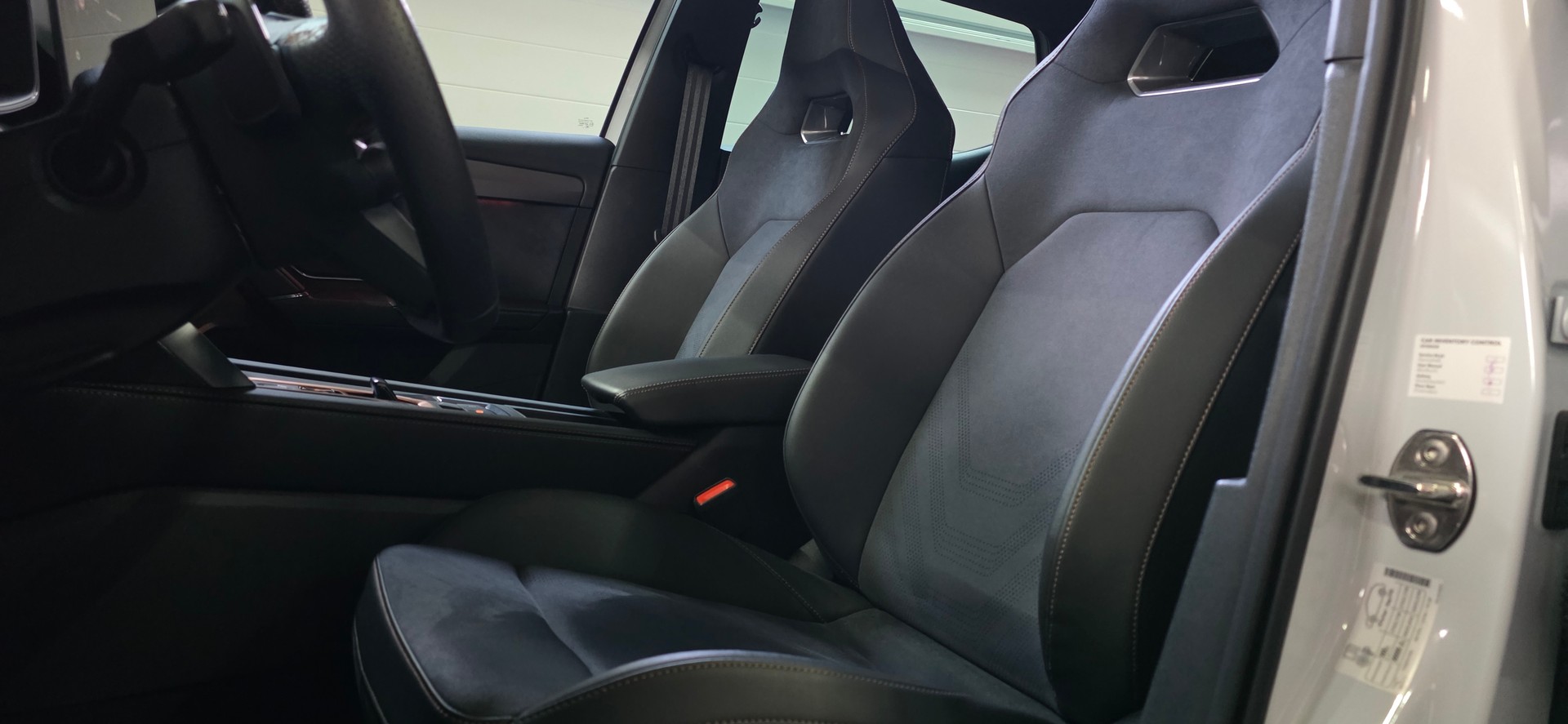 CUPRA LEON 2.0 TSI VZ DSG *Sitz-&Lenkradheizung*ACC&Spurhalteassistent*Rückfahrkamers*Sennheiser-Soundanlage*-image-8