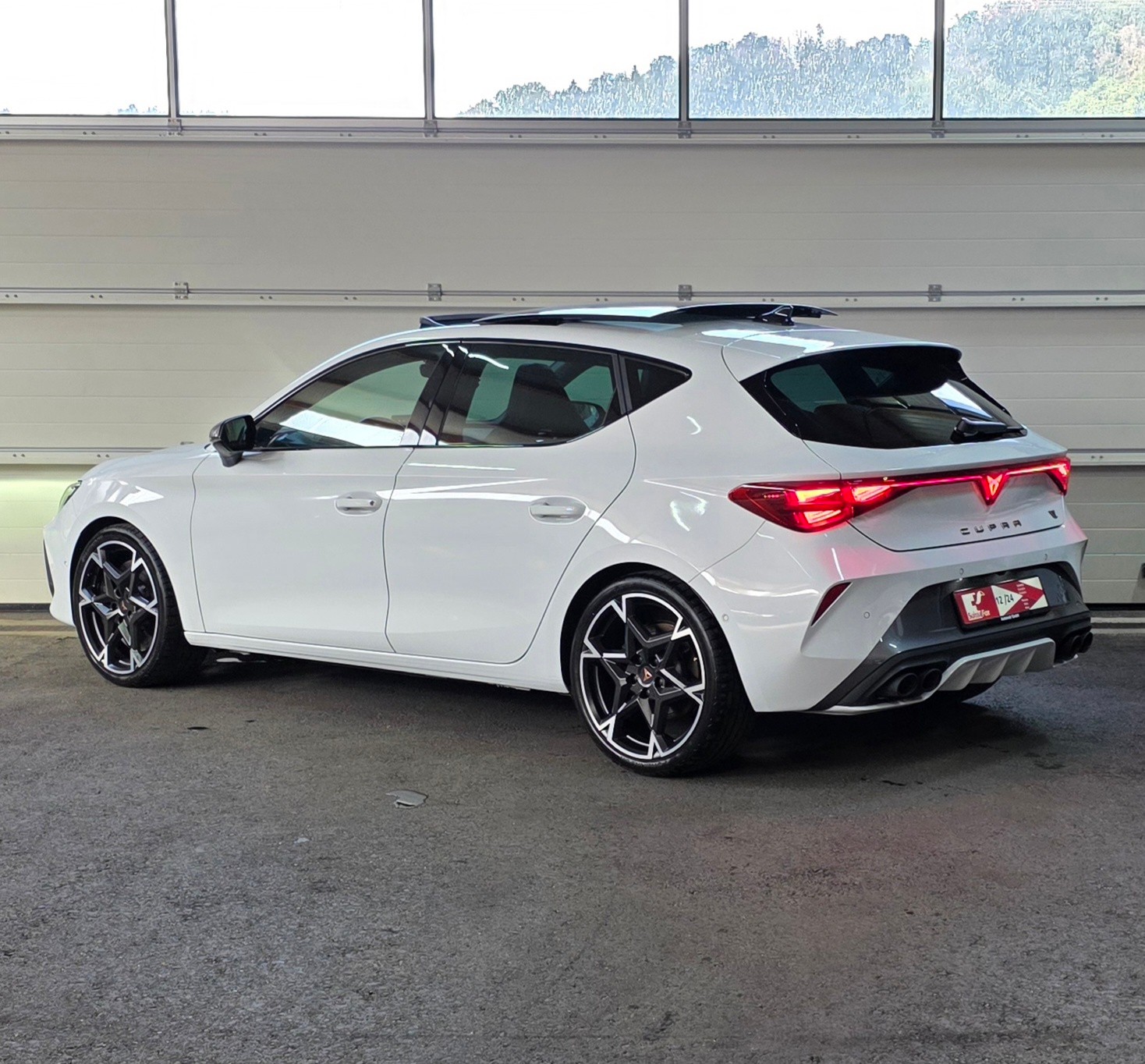 CUPRA LEON 2.0 TSI VZ DSG *Sitz-&Lenkradheizung*ACC&Spurhalteassistent*Rückfahrkamers*Sennheiser-Soundanlage*-showroom-element-2
