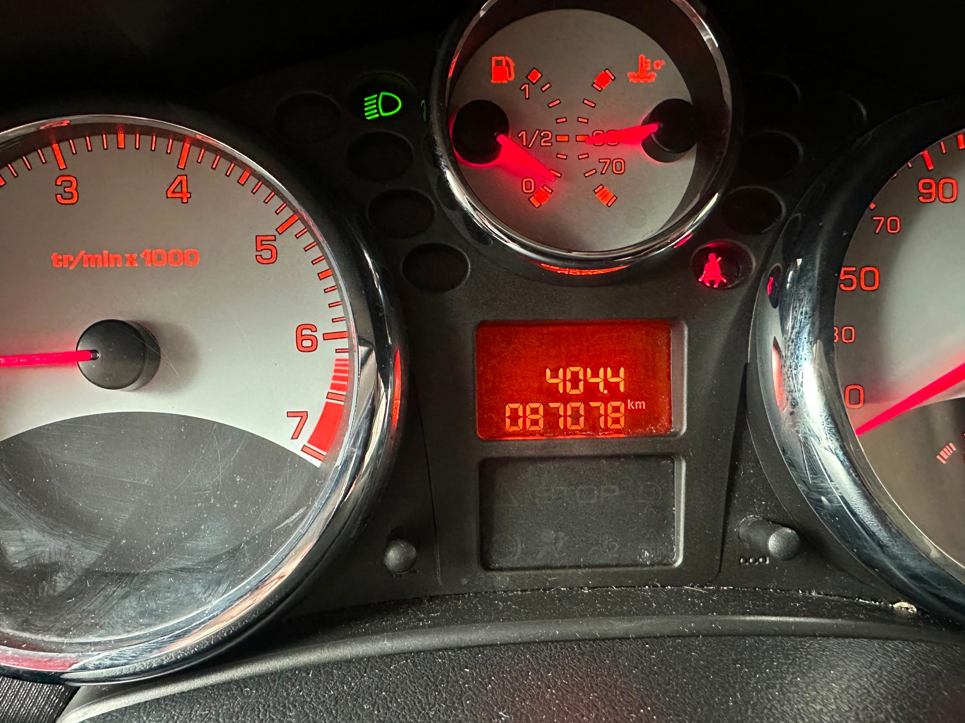 PEUGEOT 207 1.6 16V Turbo GT 150-image-5
