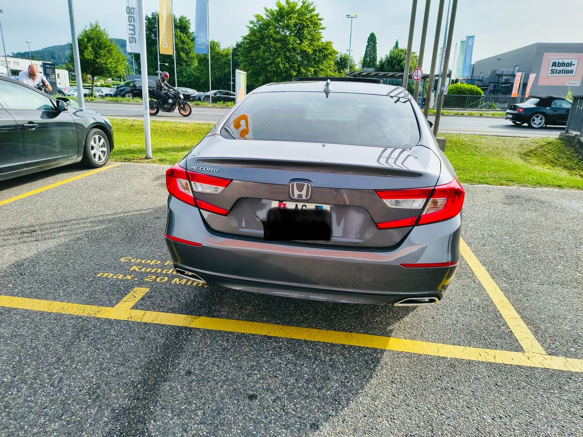 HONDA ACCORD Touring-image-1