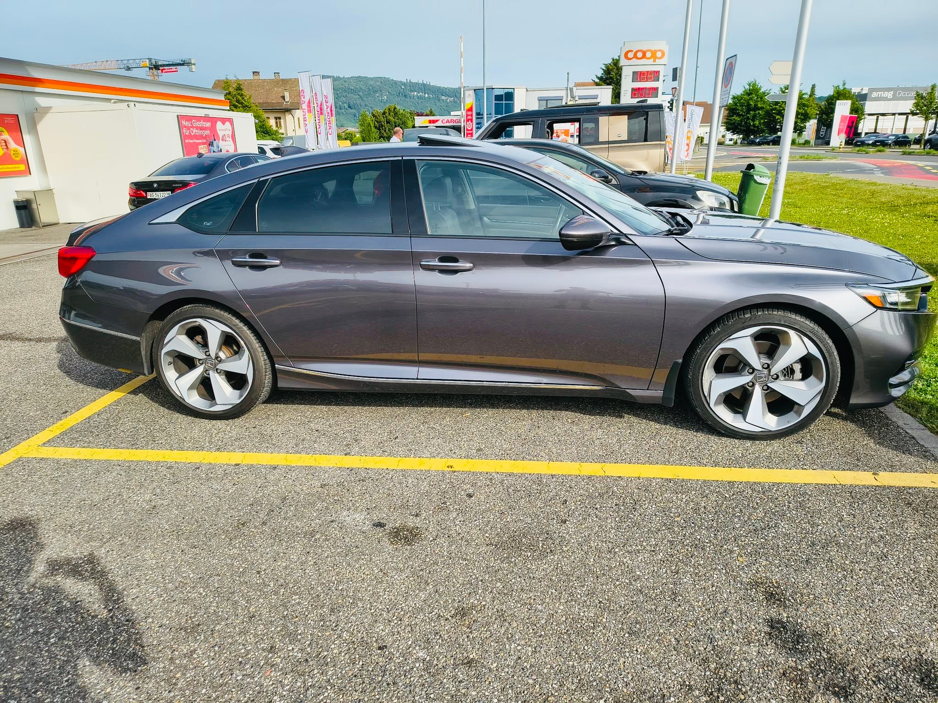 HONDA ACCORD Touring-image-3