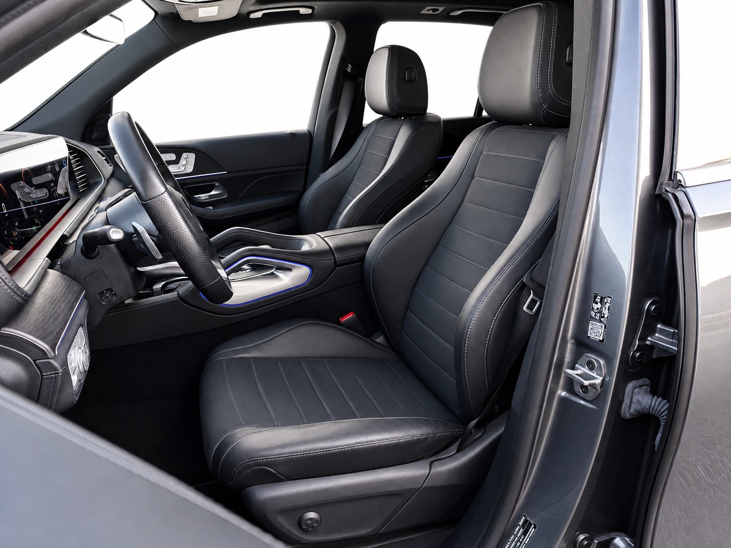 MERCEDES-BENZ GLE 350 de AMG Line 4matic CH FAHRZEUG Neu Preis 125.810.- CHF-image-6