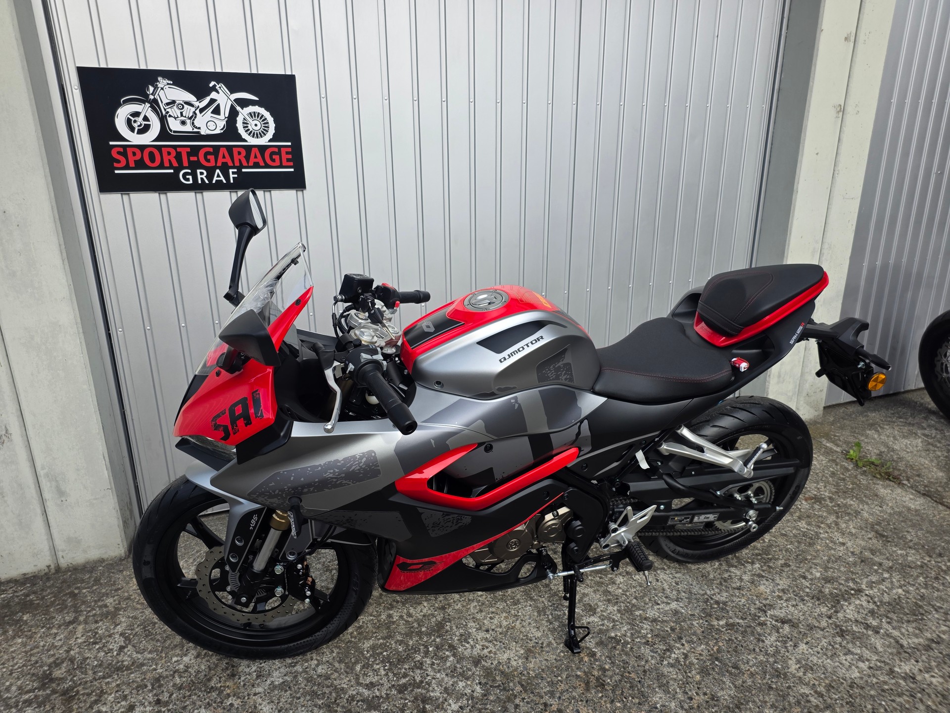 QJ SRK 125 R-image-3