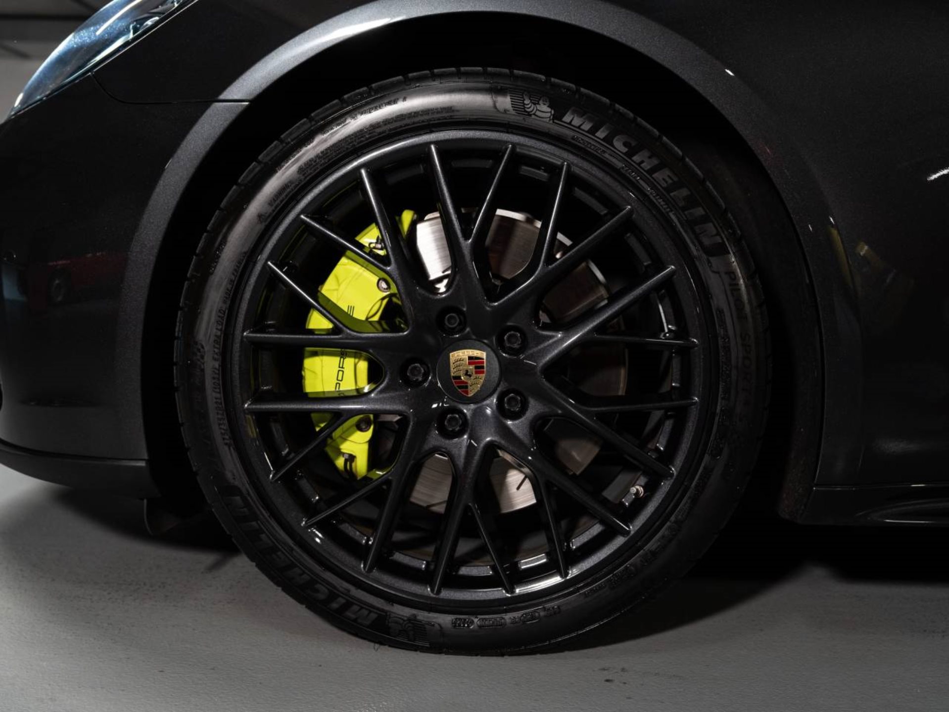 PORSCHE Panamera 4 E-Hybrid Sport Turismo-image-23