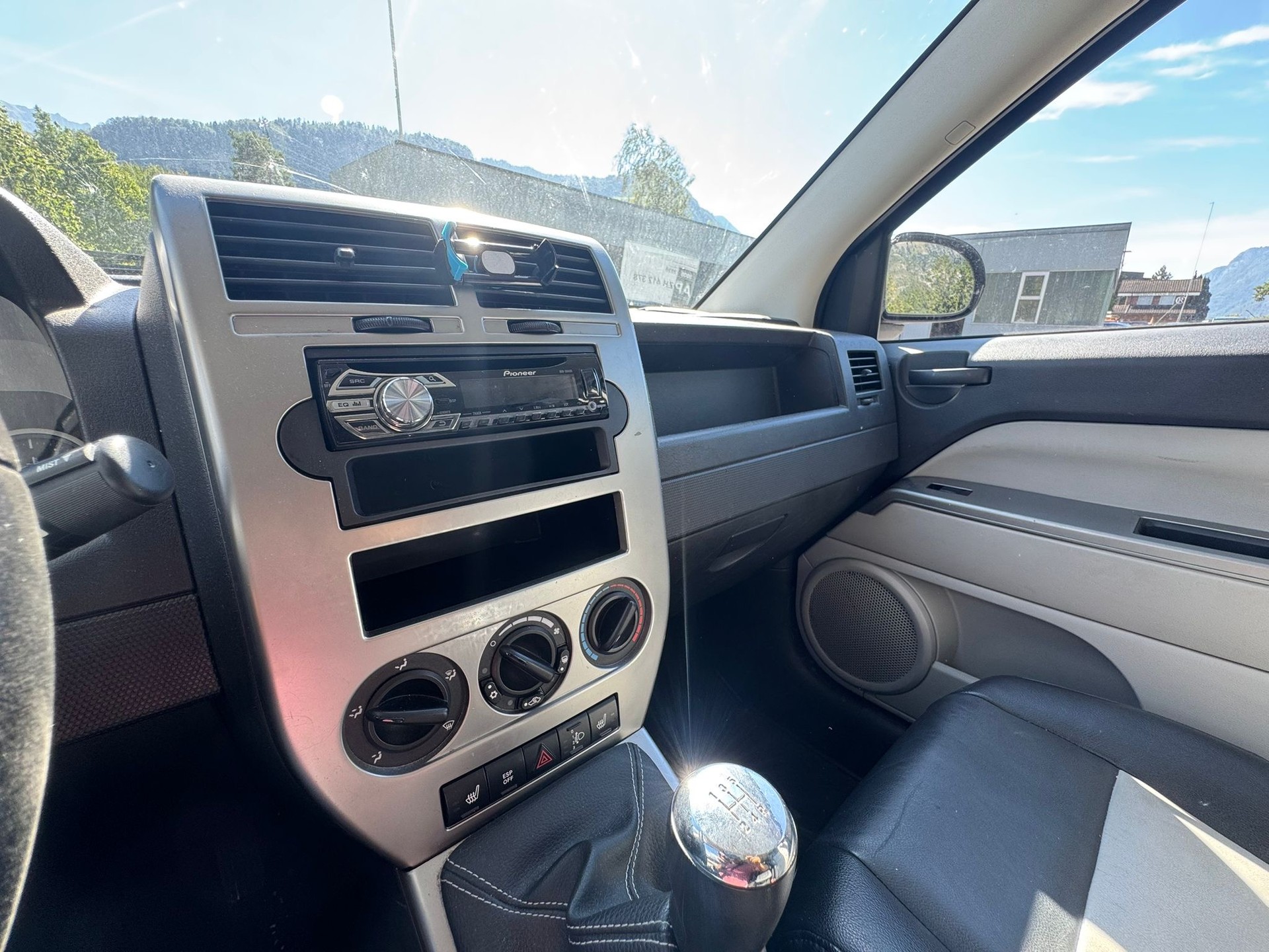 JEEP Compass 2.4 Limited-image-9