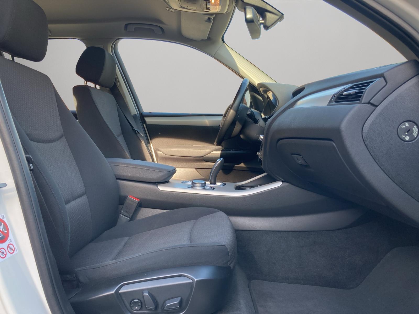 BMW X3 F25 28i xDrive-image-10