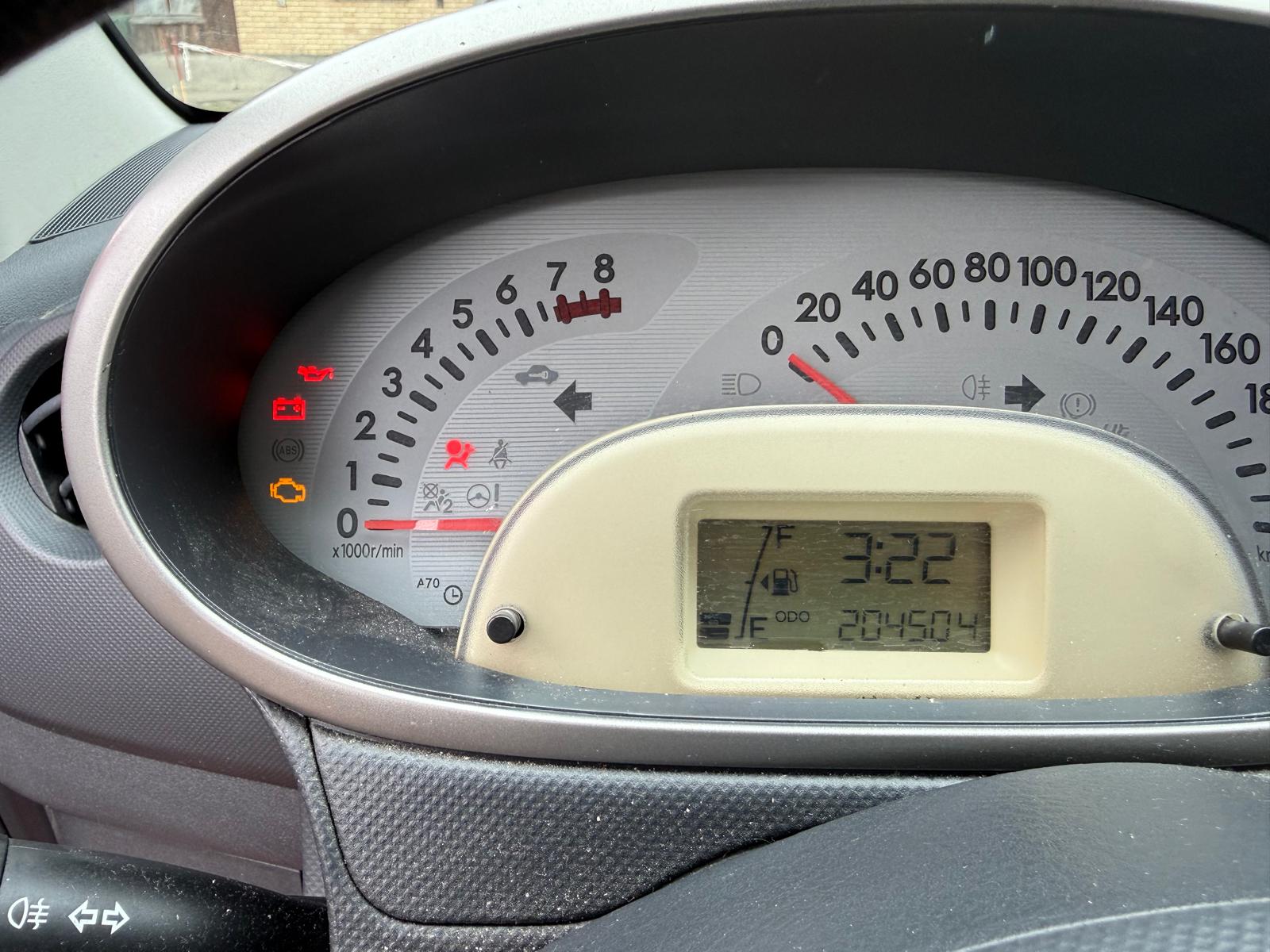 DAIHATSU 1.3-showroom-element-1