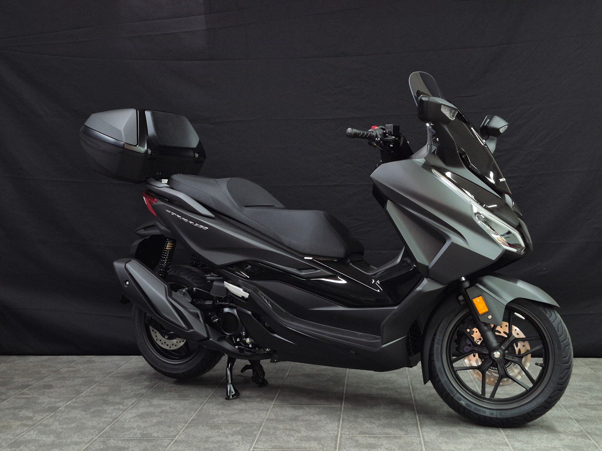 HONDA NSS 350 Smart Top Box-image-14