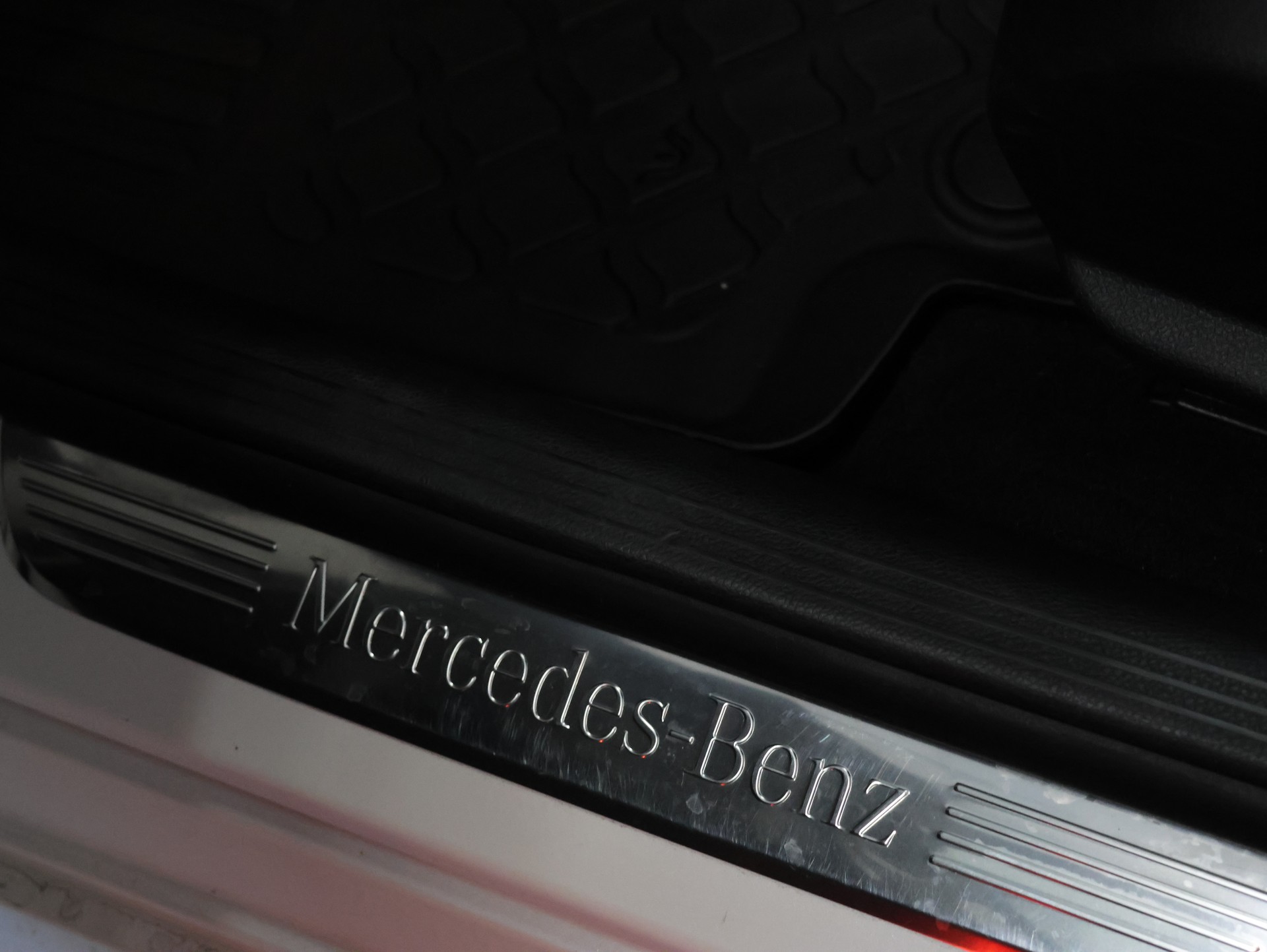 MERCEDES-BENZ C 450 AMG 4Matic 7G-Tronic *DIAMANT-WEISS BRIGHT LACKIERUNG *-image-12