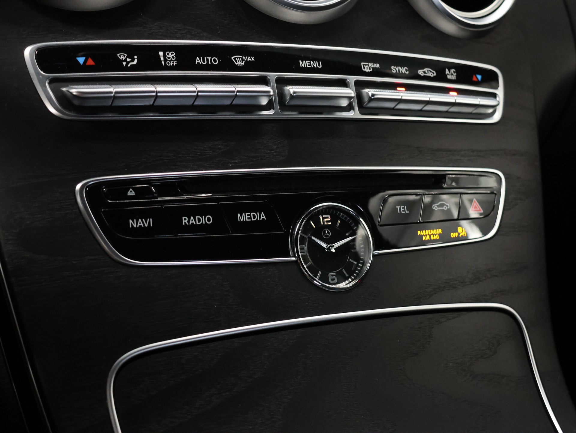 MERCEDES-BENZ C 450 AMG 4Matic 7G-Tronic *DIAMANT-WEISS BRIGHT LACKIERUNG *-image-23