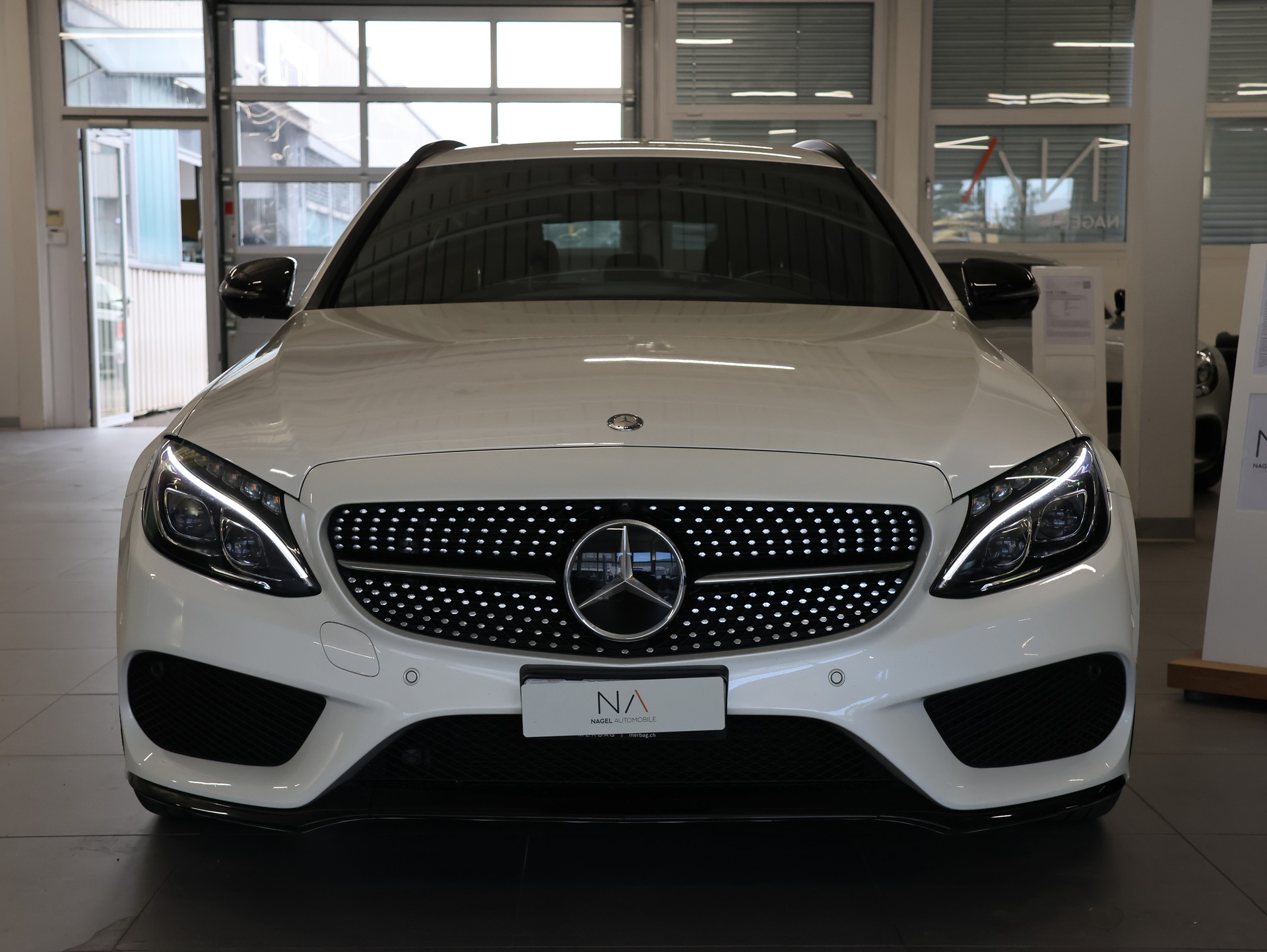 MERCEDES-BENZ C 450 AMG 4Matic 7G-Tronic *DIAMANT-WEISS BRIGHT LACKIERUNG *-showroom-element-2