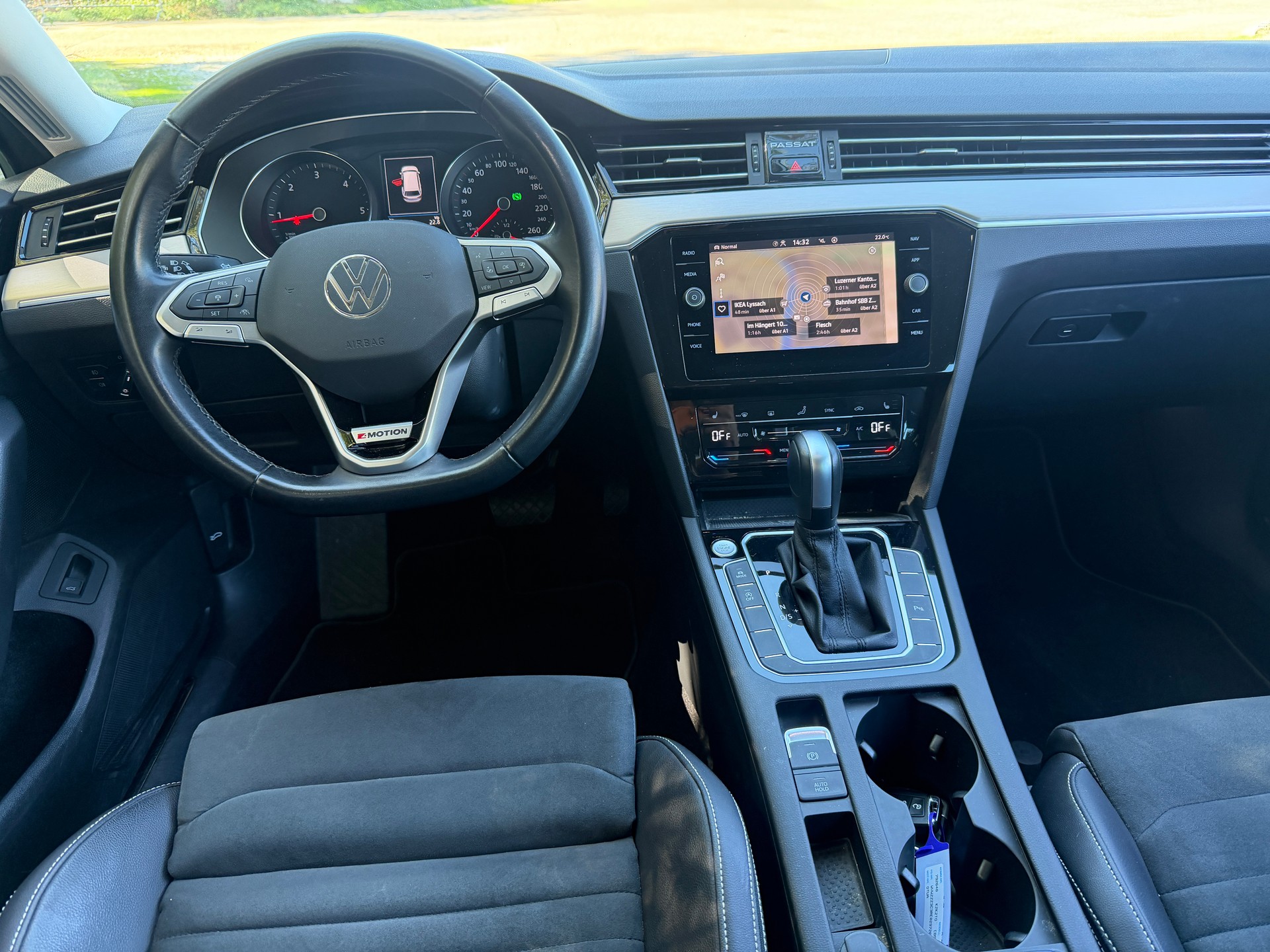 VW Passat 2.0 TDI BMT Elegance 4Motion DSG-showroom-element-1