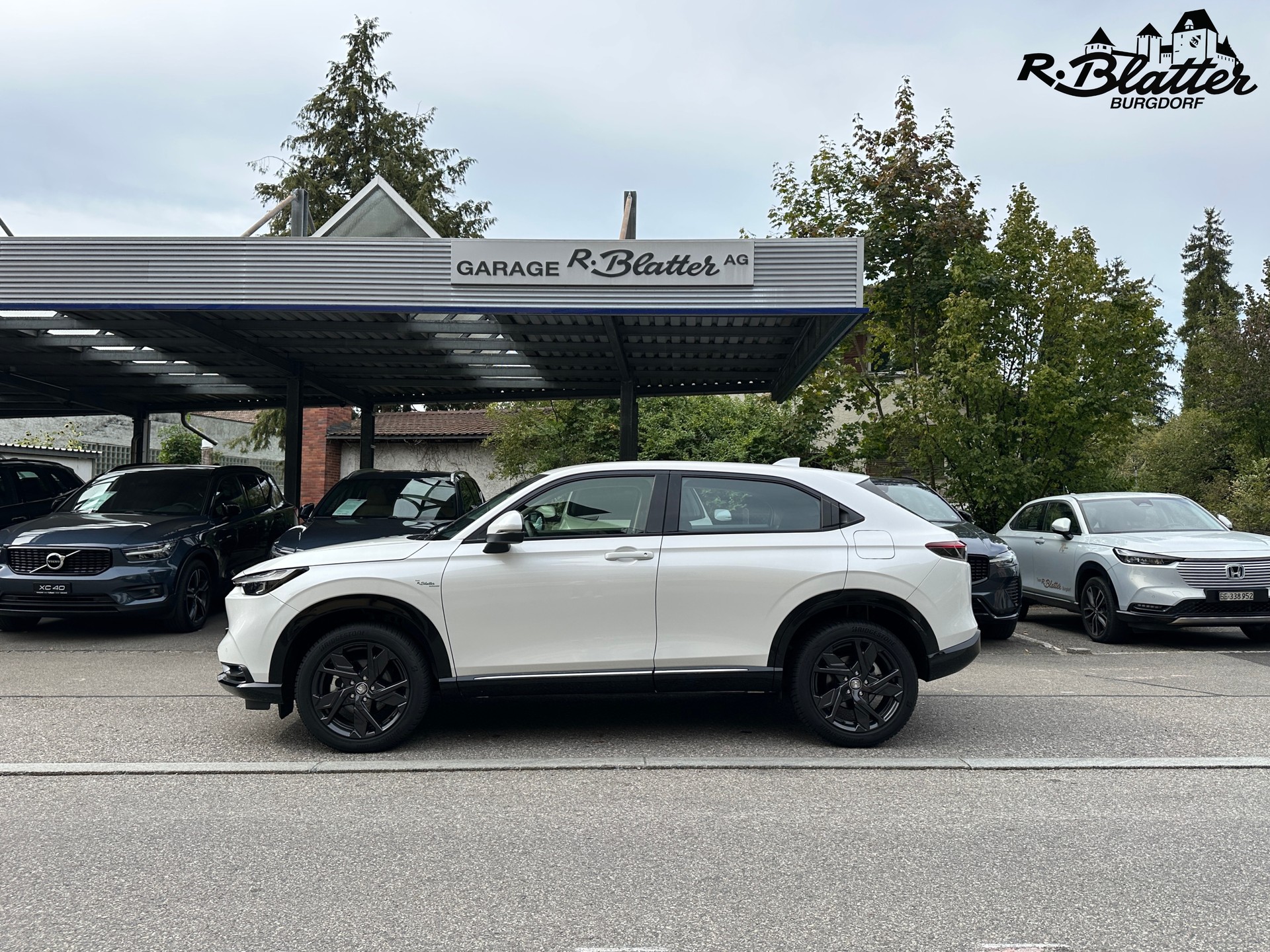 HONDA HR-V 1.5i-MMD Advance CVT-showroom-element-2