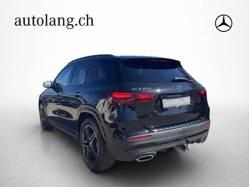 MERCEDES-BENZ GLA 250 Swiss Star-showroom-element-3
