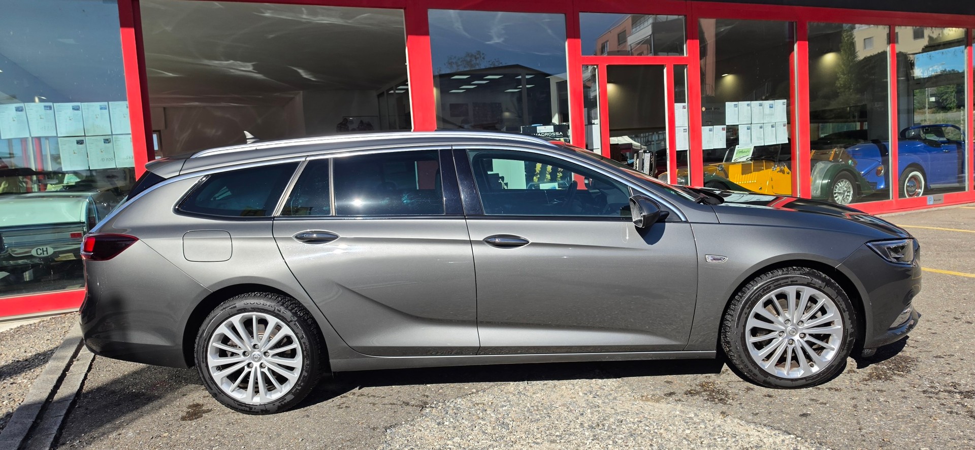 OPEL Insignia 2.0 BiDTI Sports Tourer Excellence 4WD Auto-showroom-element-1