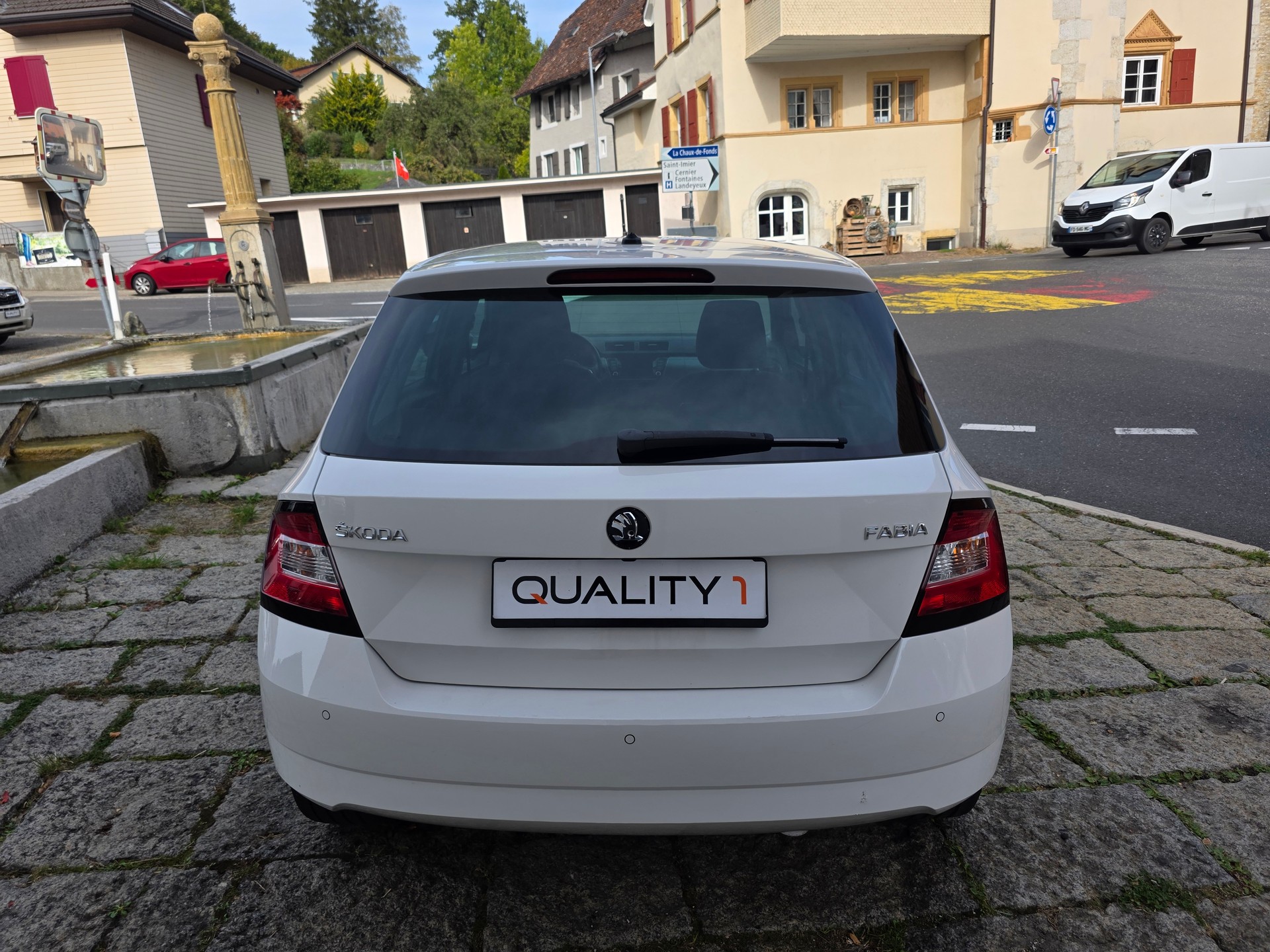 SKODA Fabia 1.0 TSI Ambition-image-4