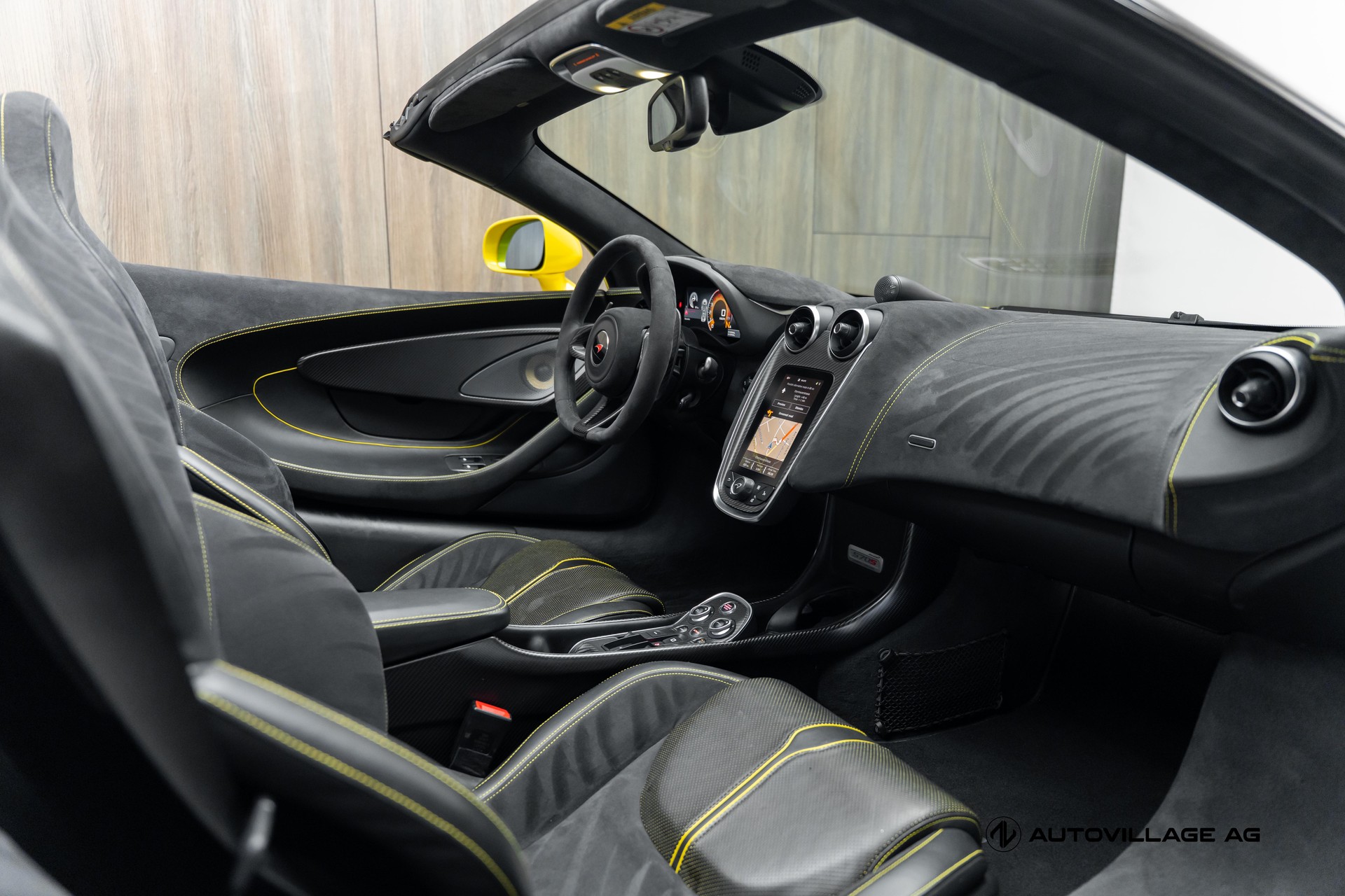 McLAREN 570S Spider 3.8 V8 SSG-image-7