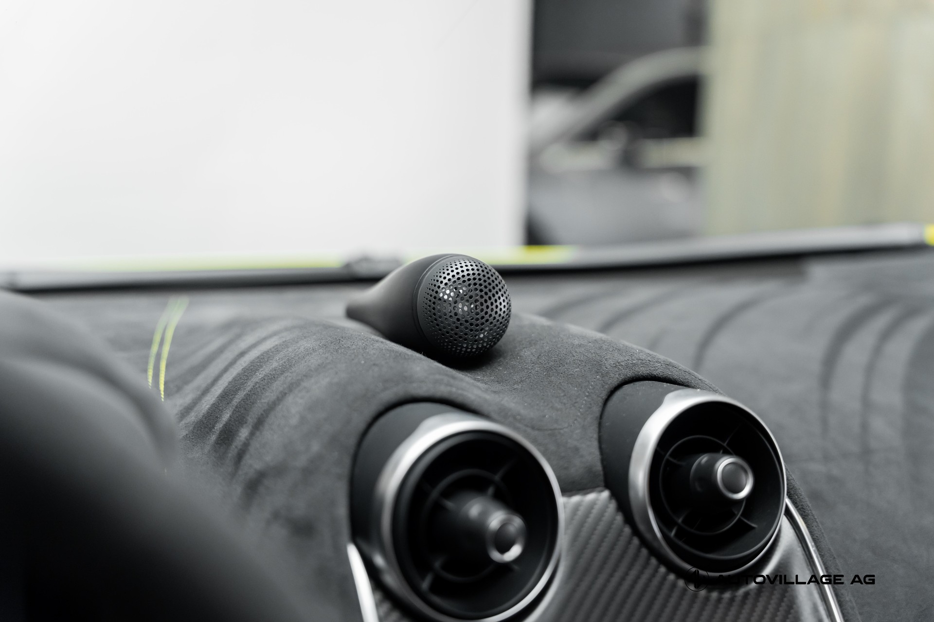McLAREN 570S Spider 3.8 V8 SSG-image-9