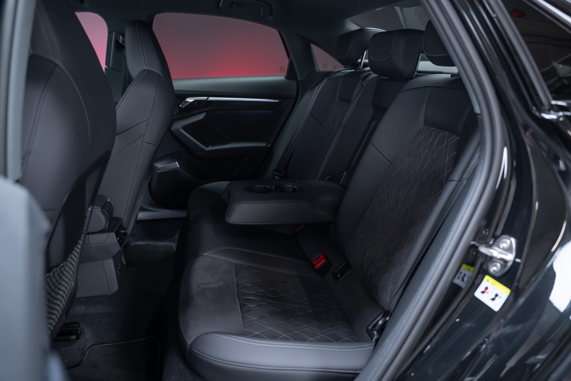 AUDI S3 Limousine 2.0 TFSI quattro S-Tronic / Sportsitze / Sportlenkrad / Virtual Cockpit-image-19