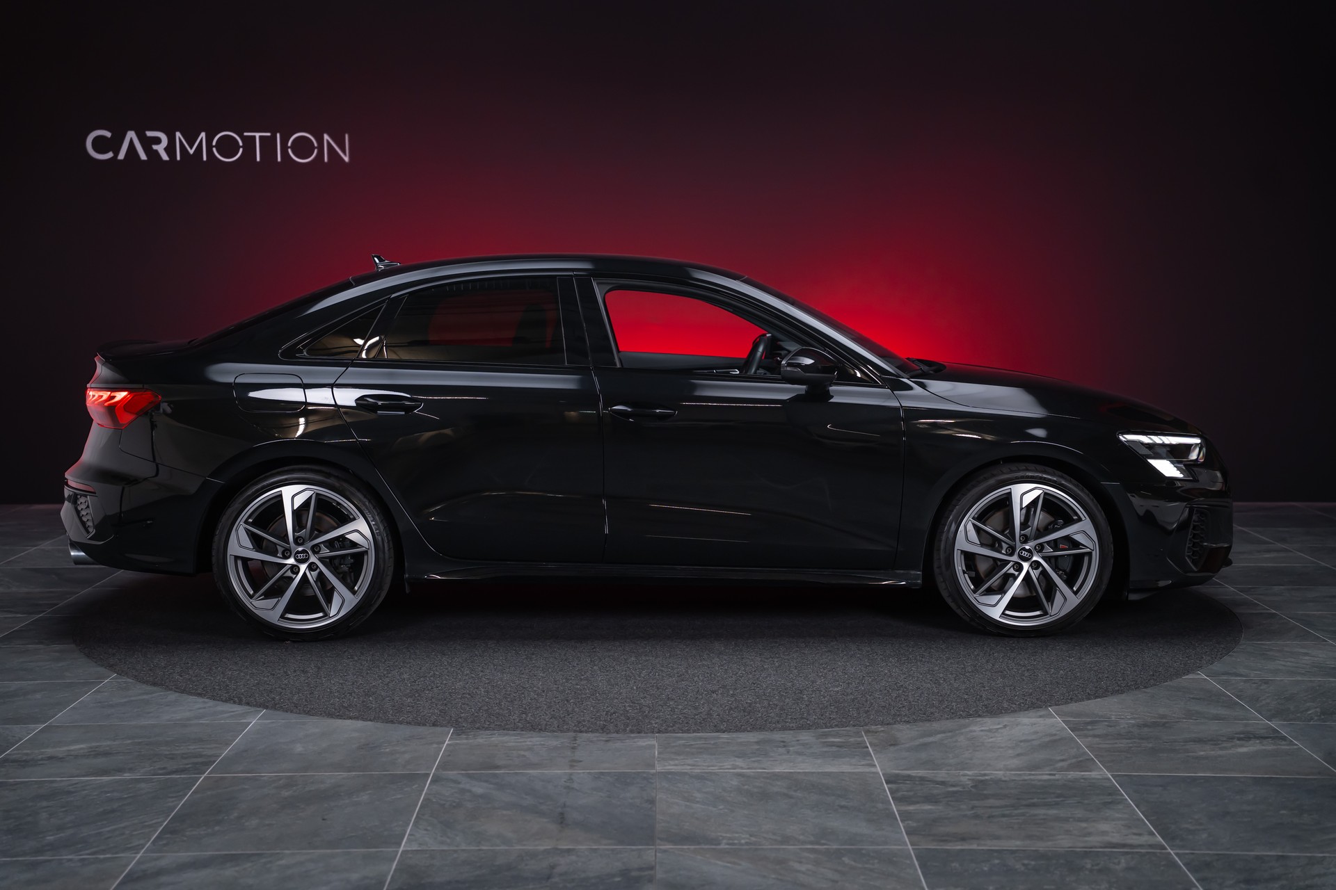 AUDI S3 Limousine 2.0 TFSI quattro S-Tronic / Sportsitze / Sportlenkrad / Virtual Cockpit-image-4