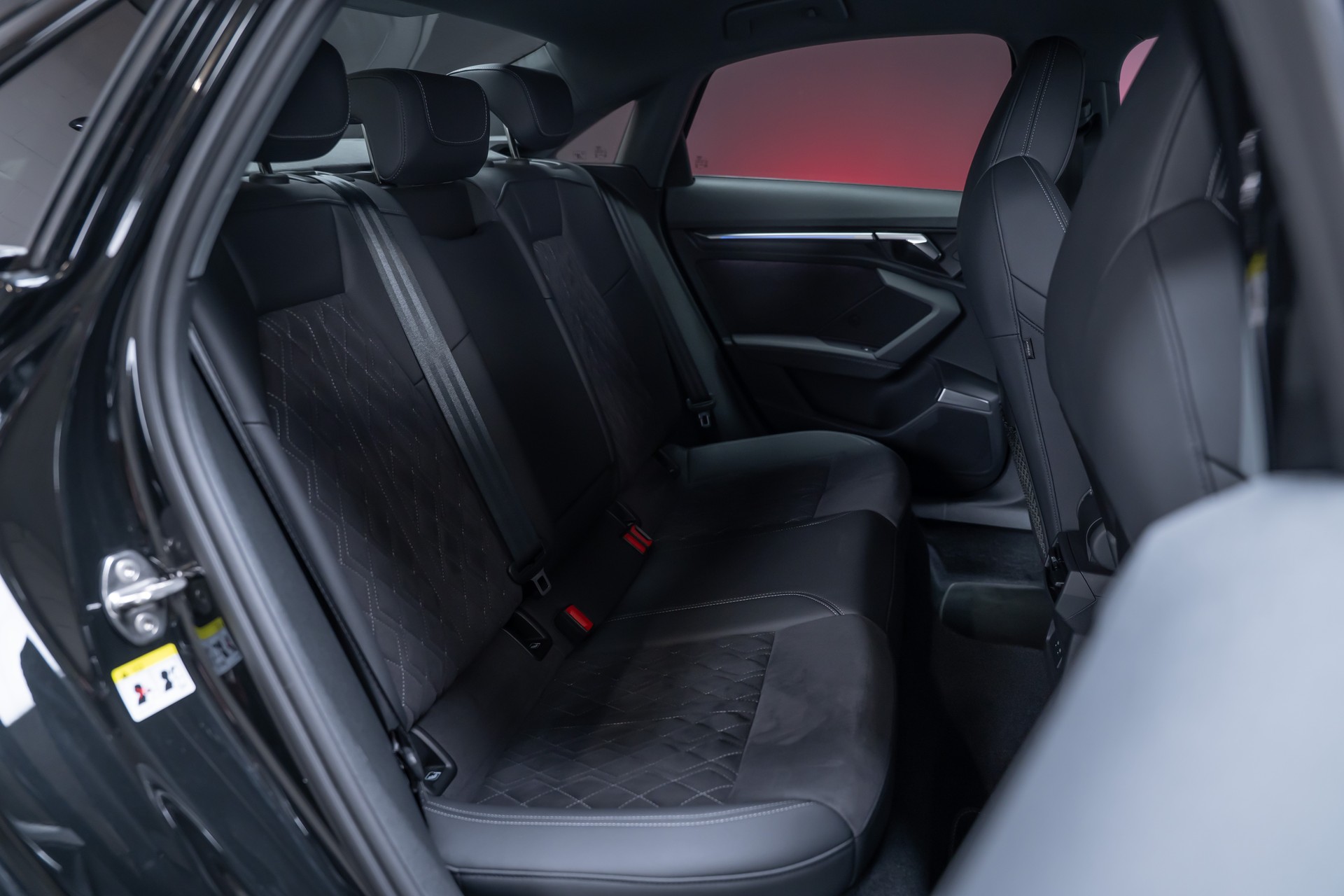 AUDI S3 Limousine 2.0 TFSI quattro S-Tronic / Sportsitze / Sportlenkrad / Virtual Cockpit-image-33