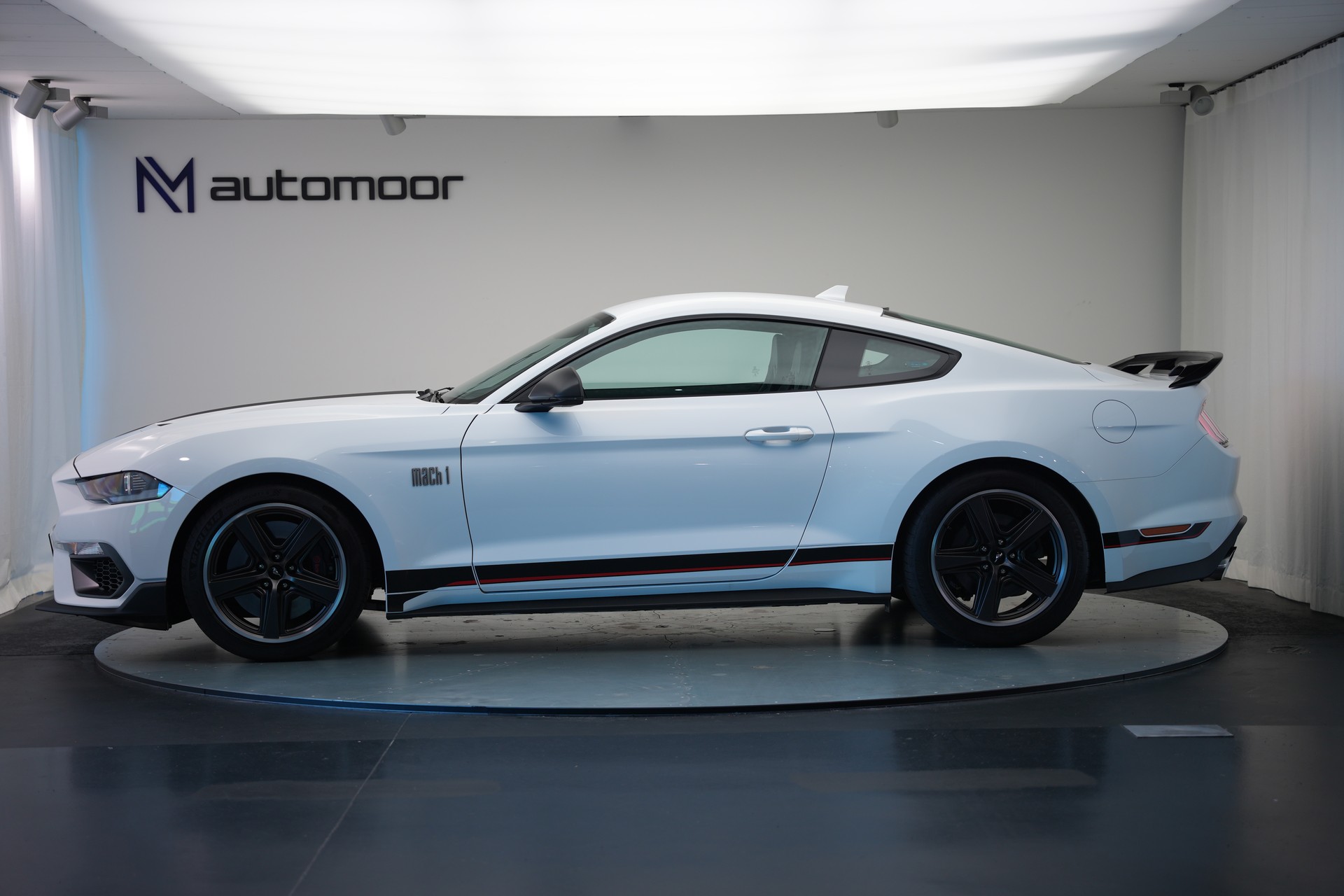 FORD Mustang Fastback 5.0 V8 Mach 1-image-7