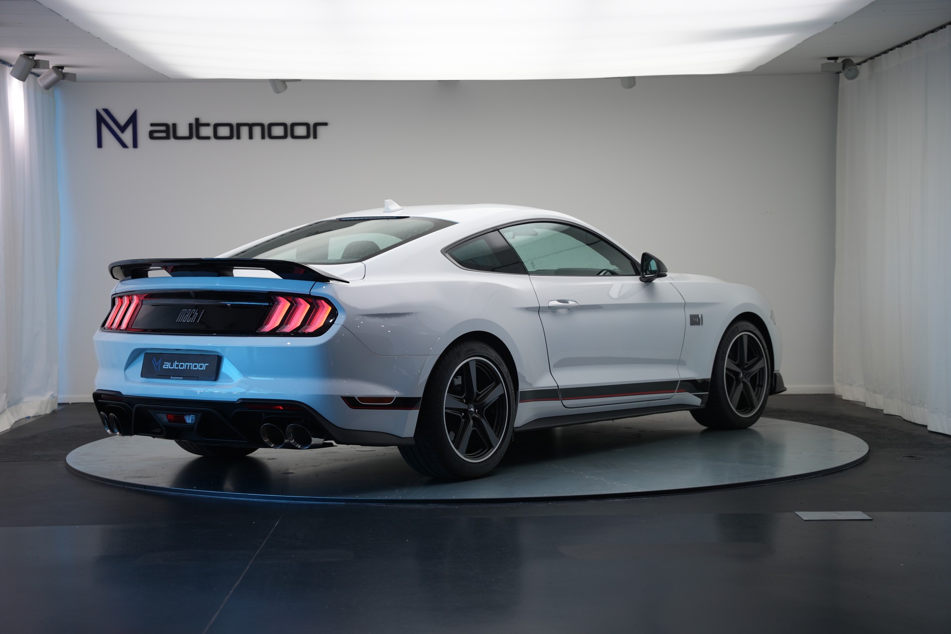FORD Mustang Fastback 5.0 V8 Mach 1-image-4