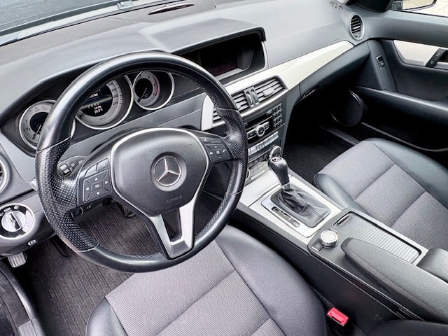 MERCEDES-BENZ C 180 CDI BlueEF Avantgarde-image-1