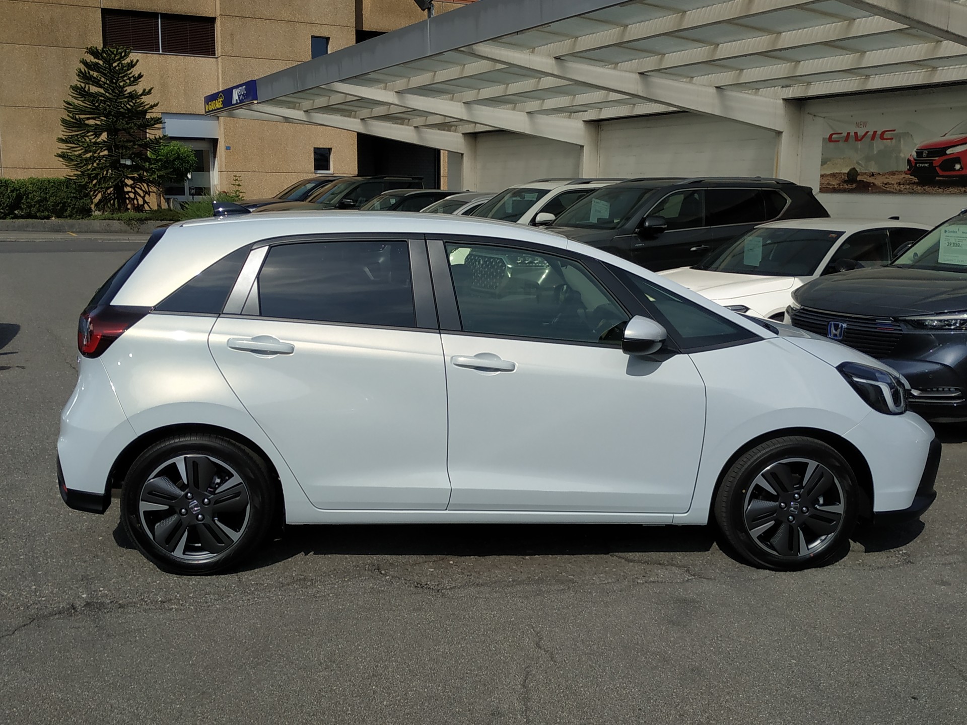 HONDA Jazz 1.5i-MMD Advance E-CVT-image-5