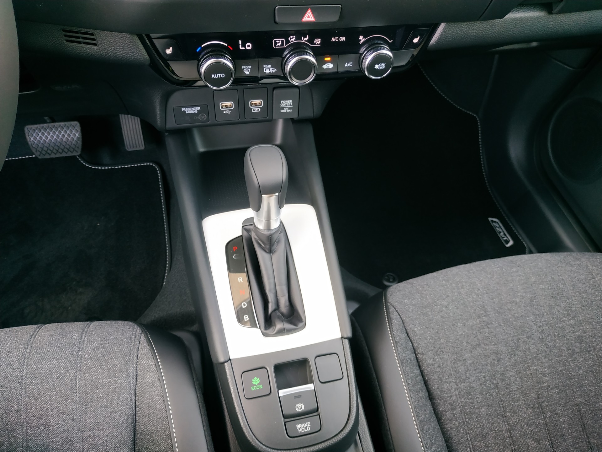 HONDA Jazz 1.5i-MMD Advance E-CVT-image-17