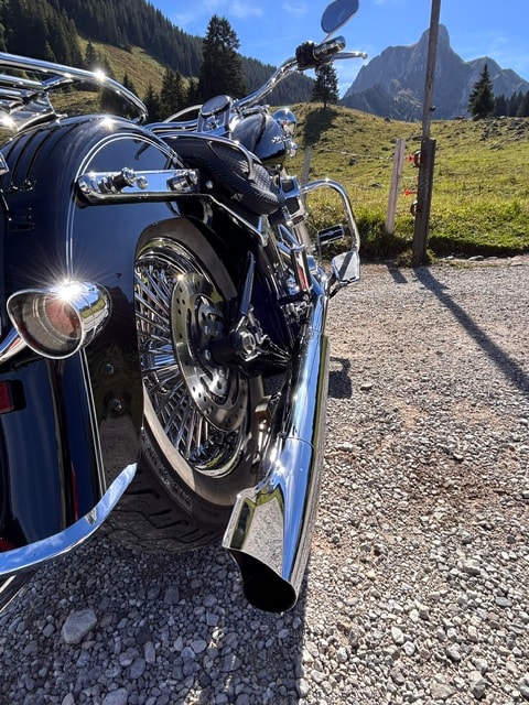 HARLEY-DAVIDSON FLSTN Softail Deluxe ABS-image-0
