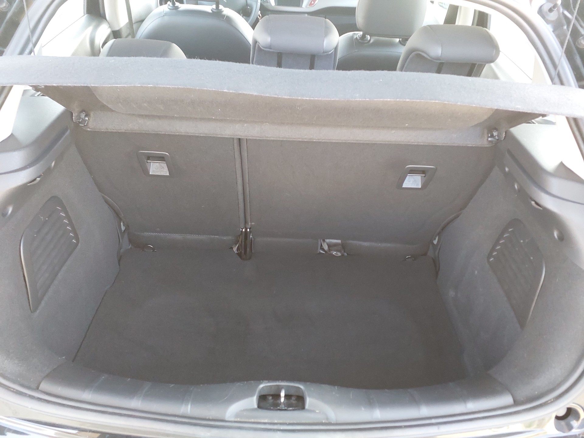 CITROEN C3 1.4i 16V Exclusive EGS5-image-12