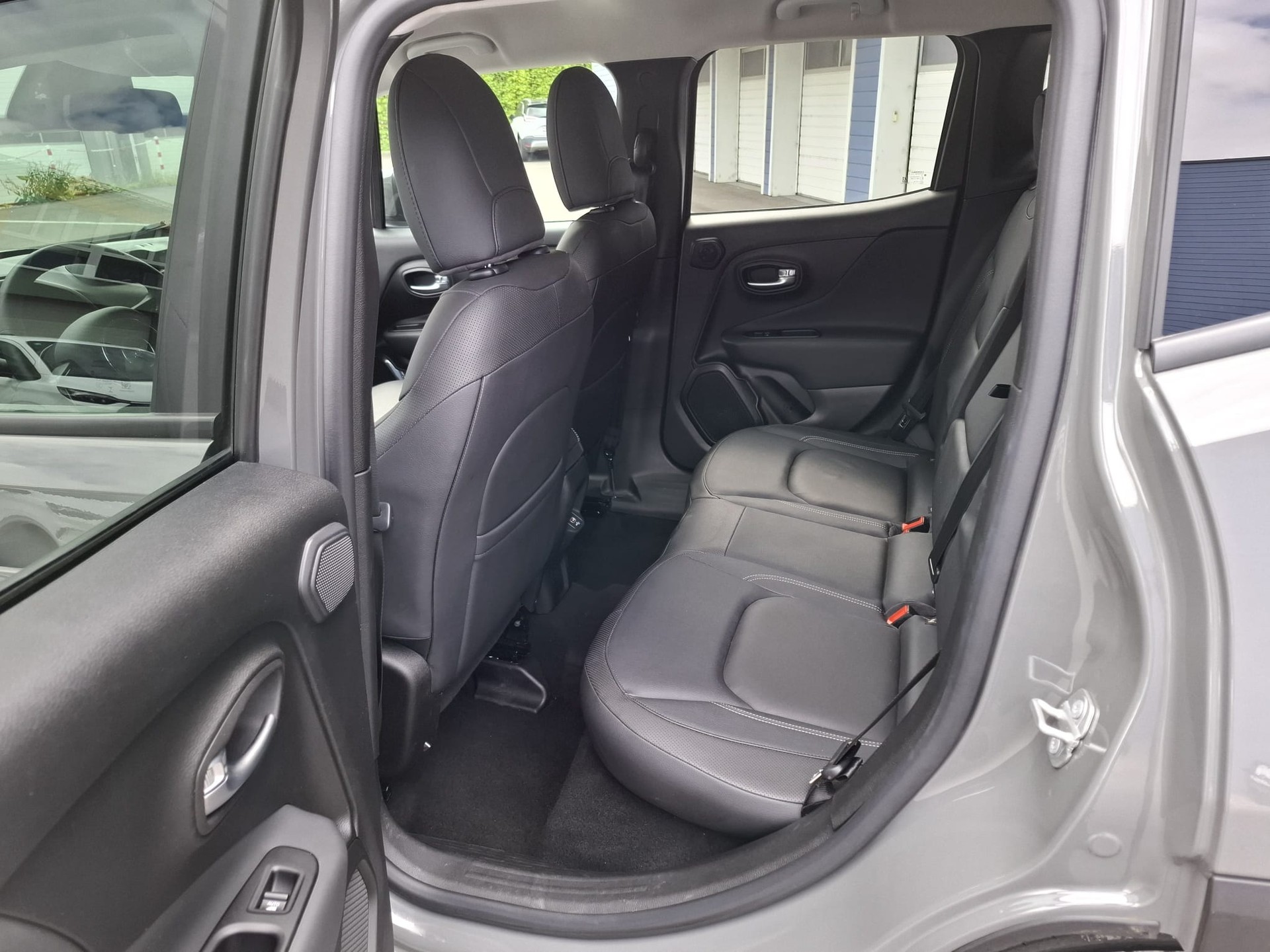JEEP Renegade 1.3 T PHEV S Plus Sky AWD-image-12