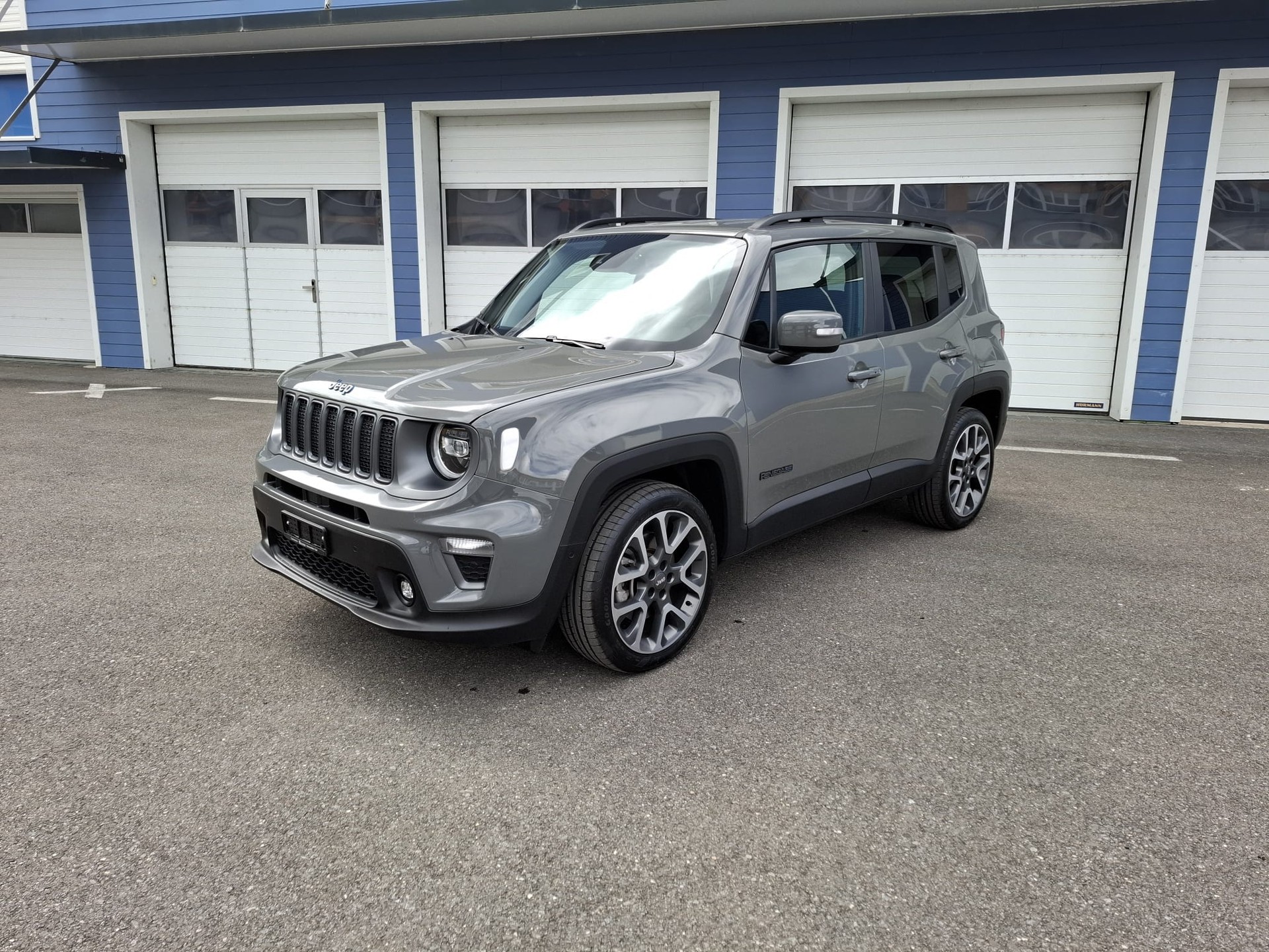 JEEP Renegade 1.3 T PHEV S Plus Sky AWD-image-1