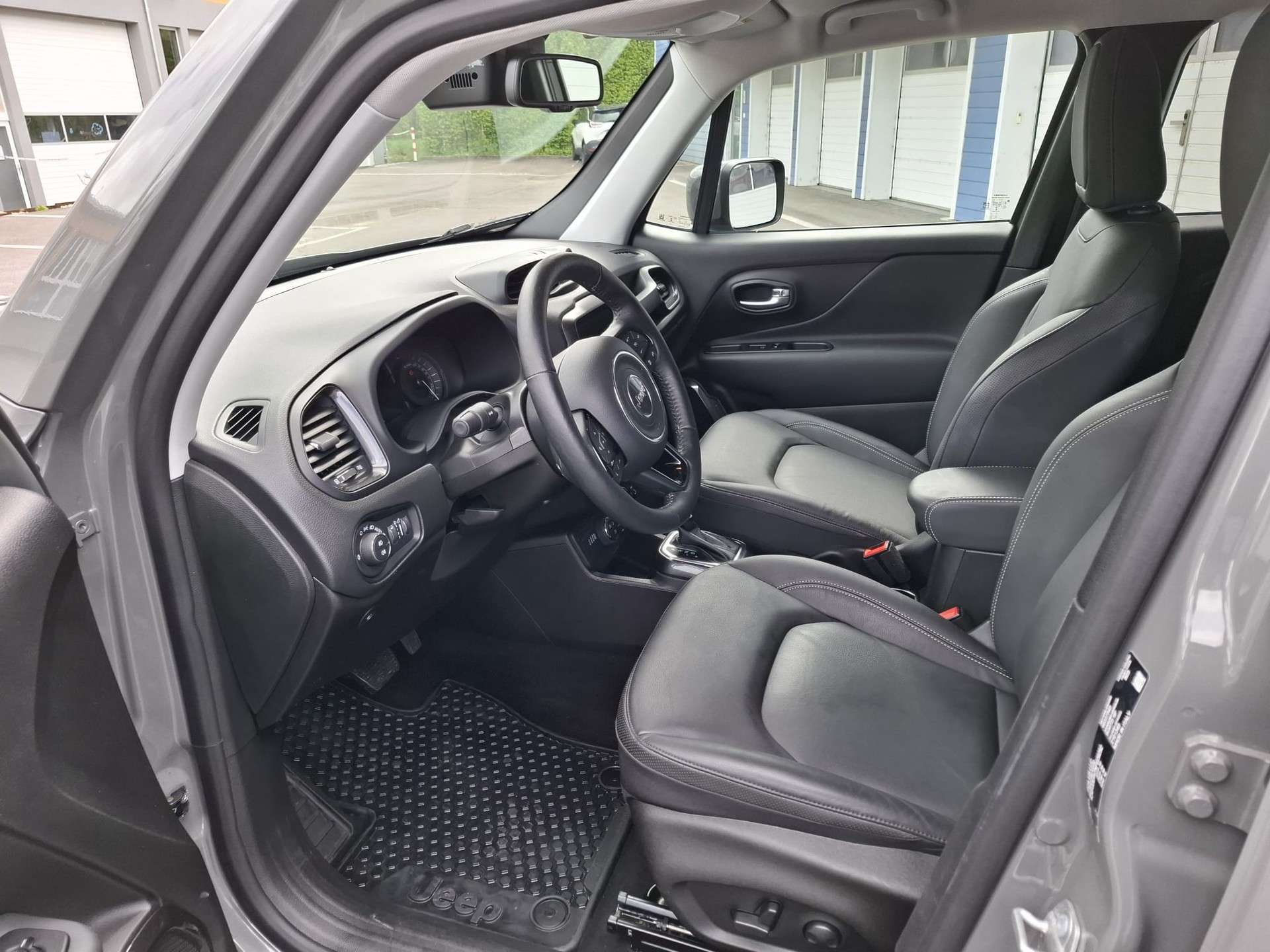 JEEP Renegade 1.3 T PHEV S Plus Sky AWD-image-13