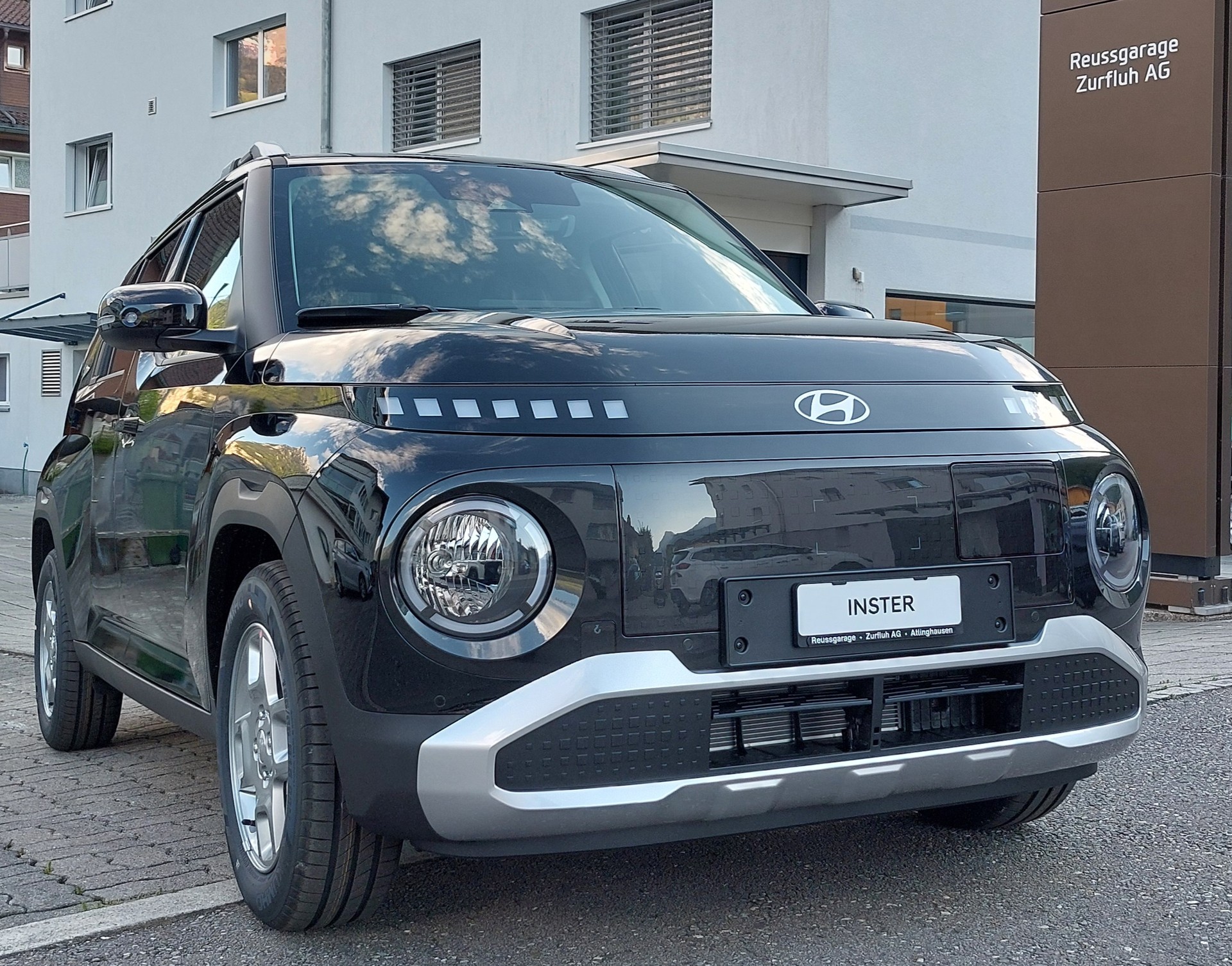 HYUNDAI Inster Amplia 49kWh-showroom-element-1