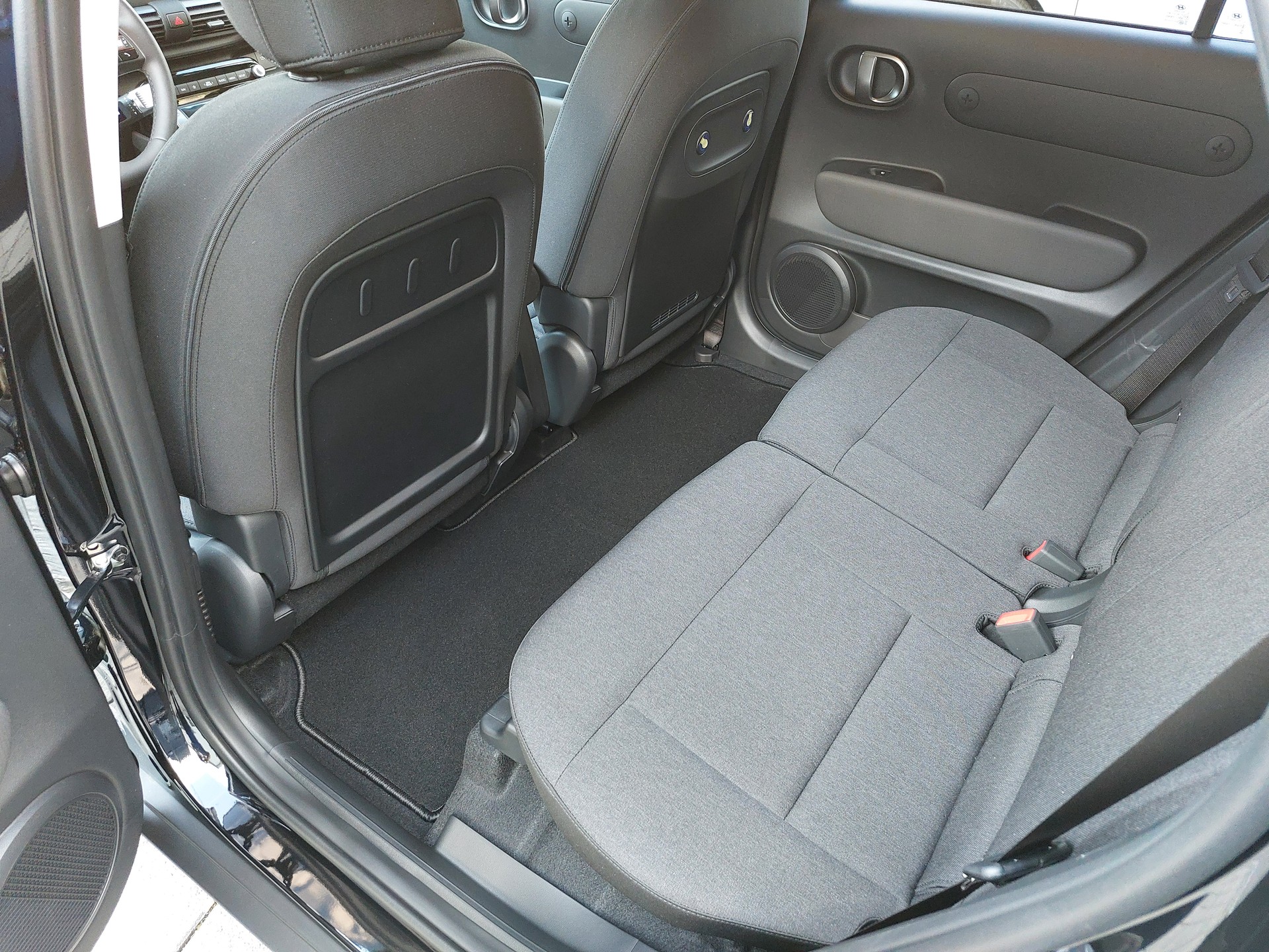 HYUNDAI Inster Amplia 49kWh-image-6