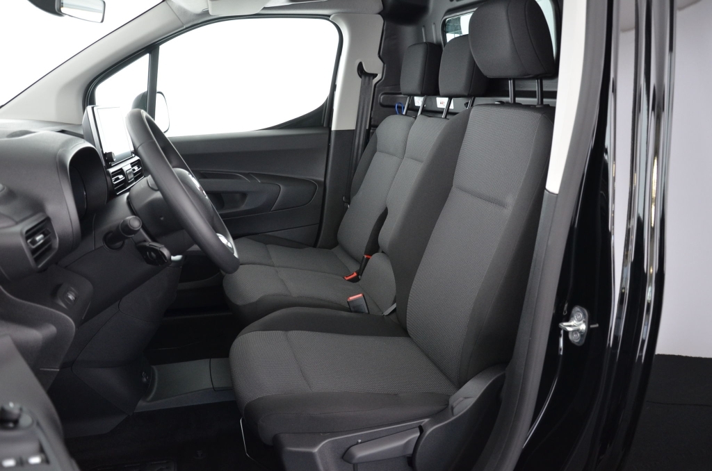 FIAT E-Doblo L2 50kWh 753kg Swiss PLUS-image-12